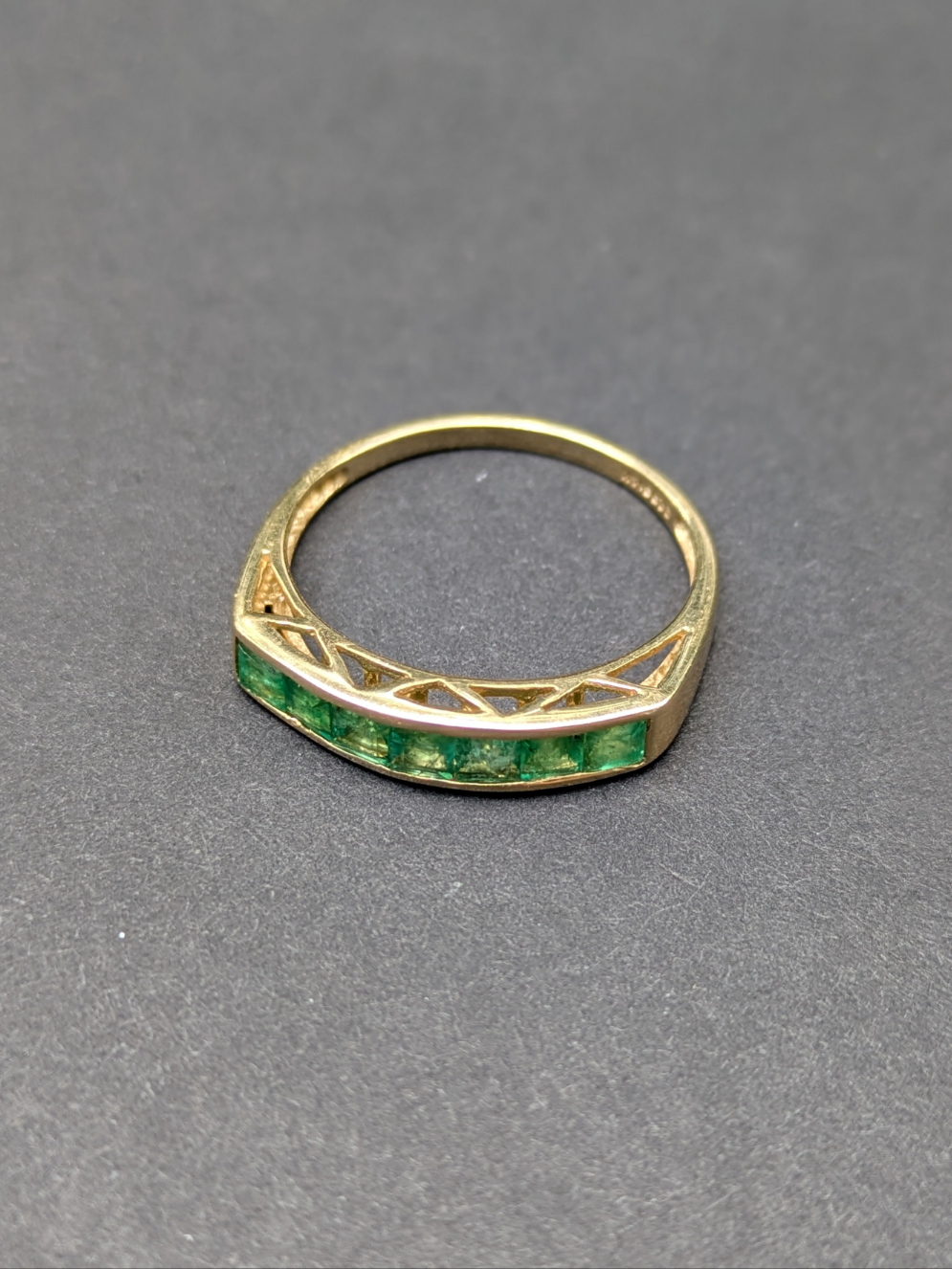 14kt French Cut Emerald Ring