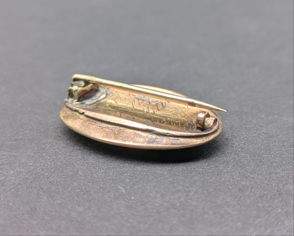 1790 Gold Hardwork Monogram Brooch