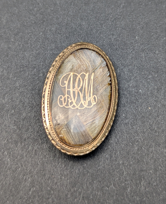 1790 Gold Hardwork Monogram Brooch