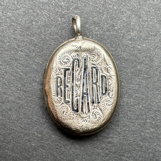 9k Victorian Regards Locket with Front and Back Engraving