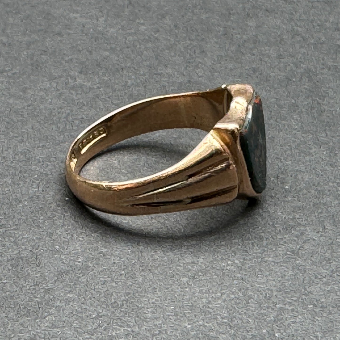 9k English Bloodstone Shield Signet Ring