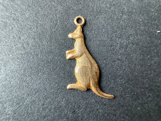 9k Small Kangaroo Charm