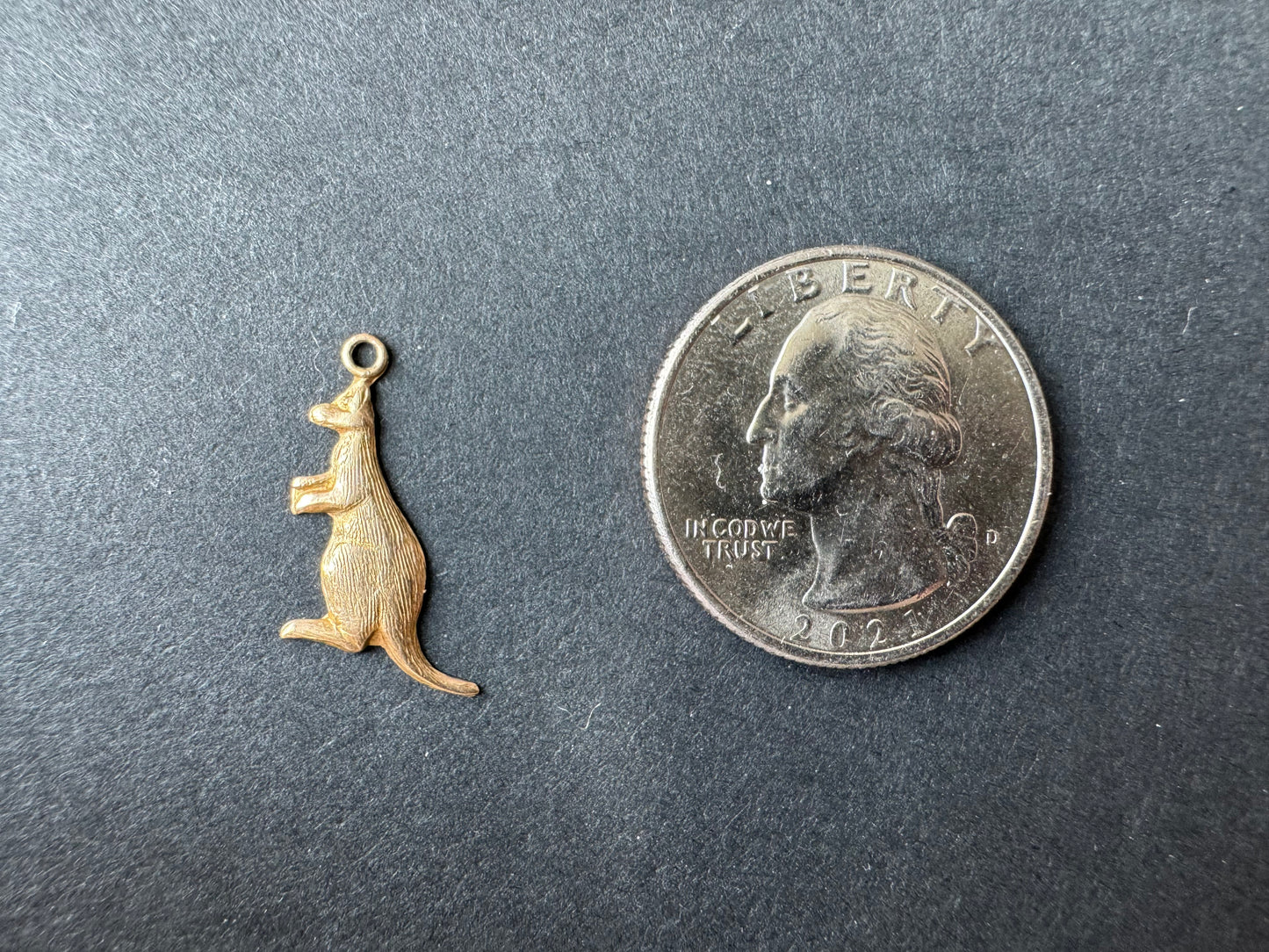 9k Small Kangaroo Charm