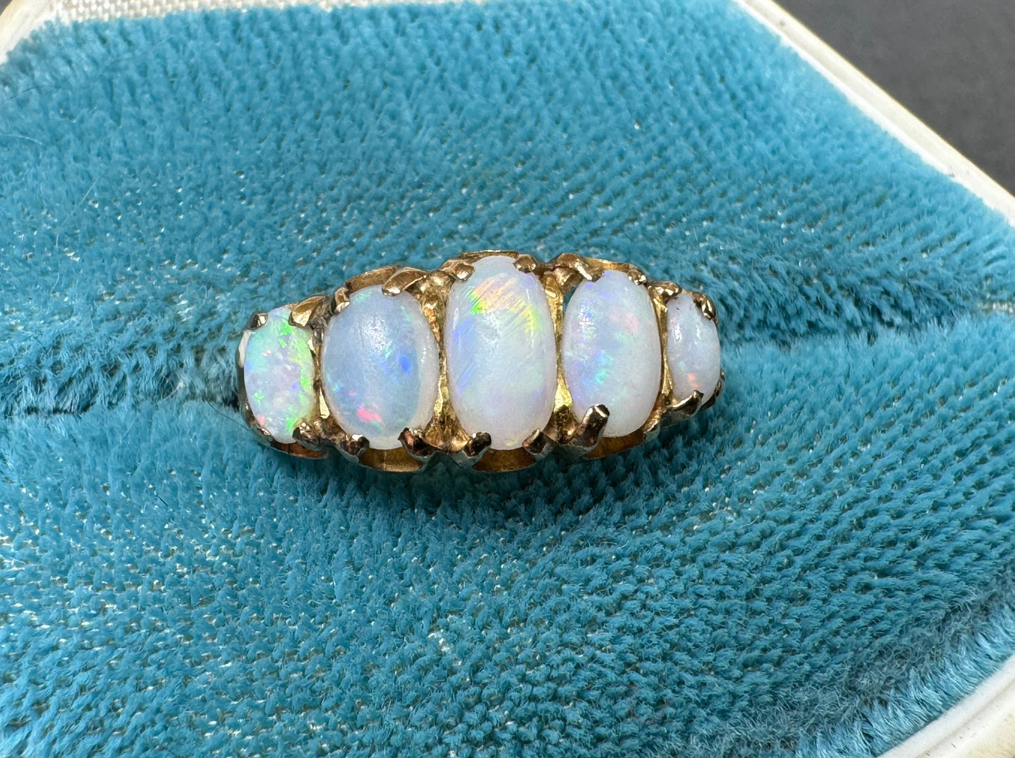 18k 1940s Opal 5 Stone Ring