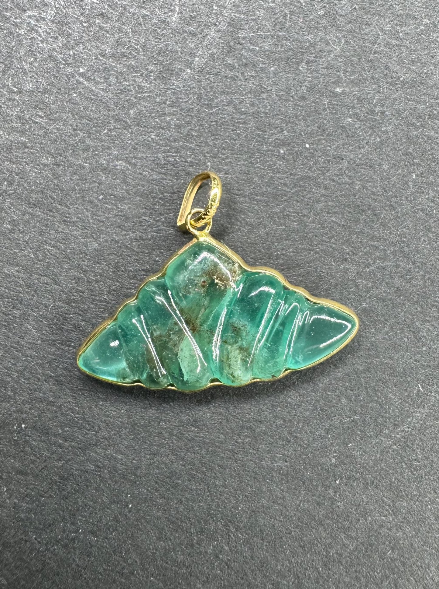 14k Carved Emerald Shell Charm