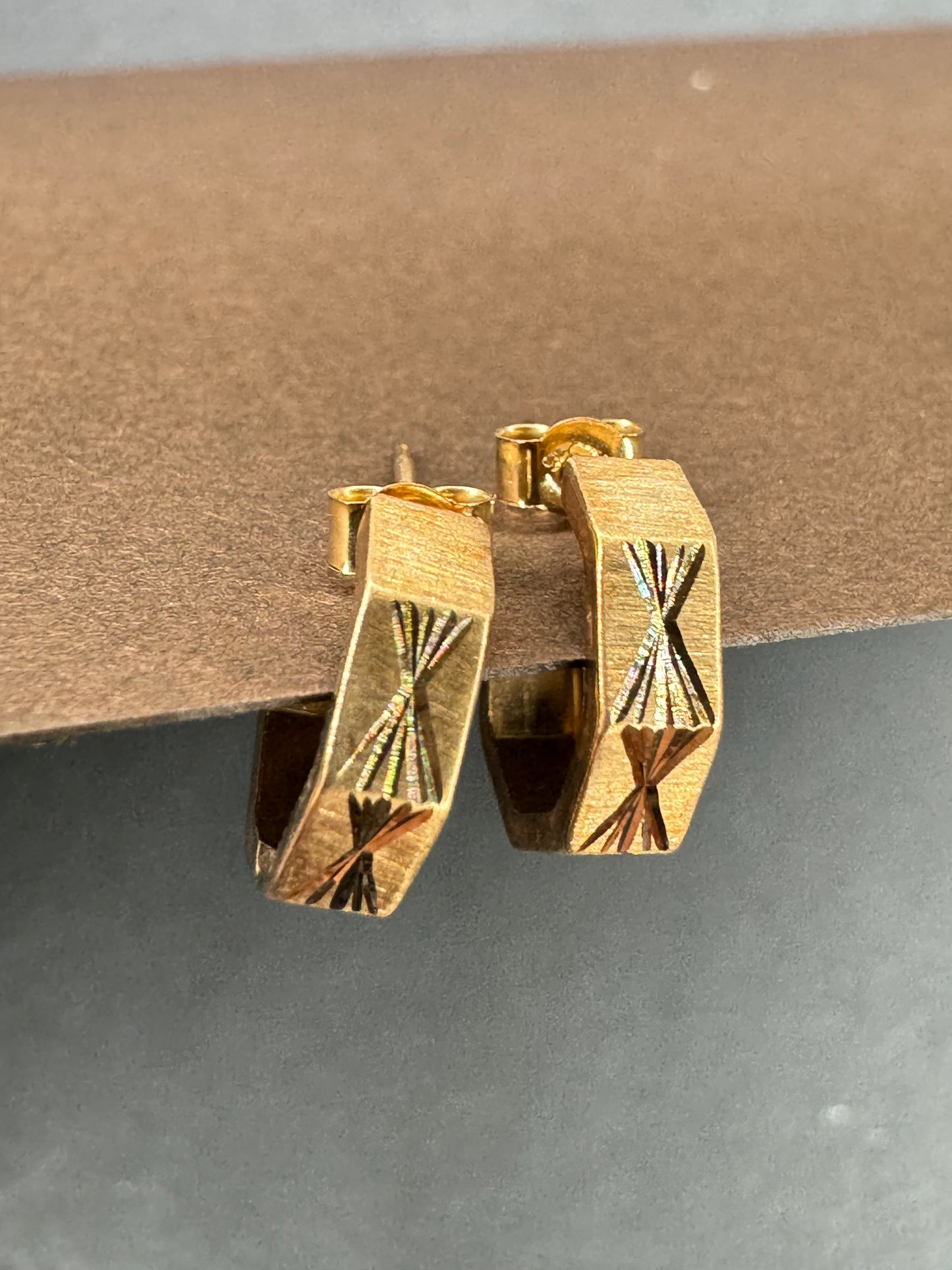 9k English Engraved Almost Loop Earrings