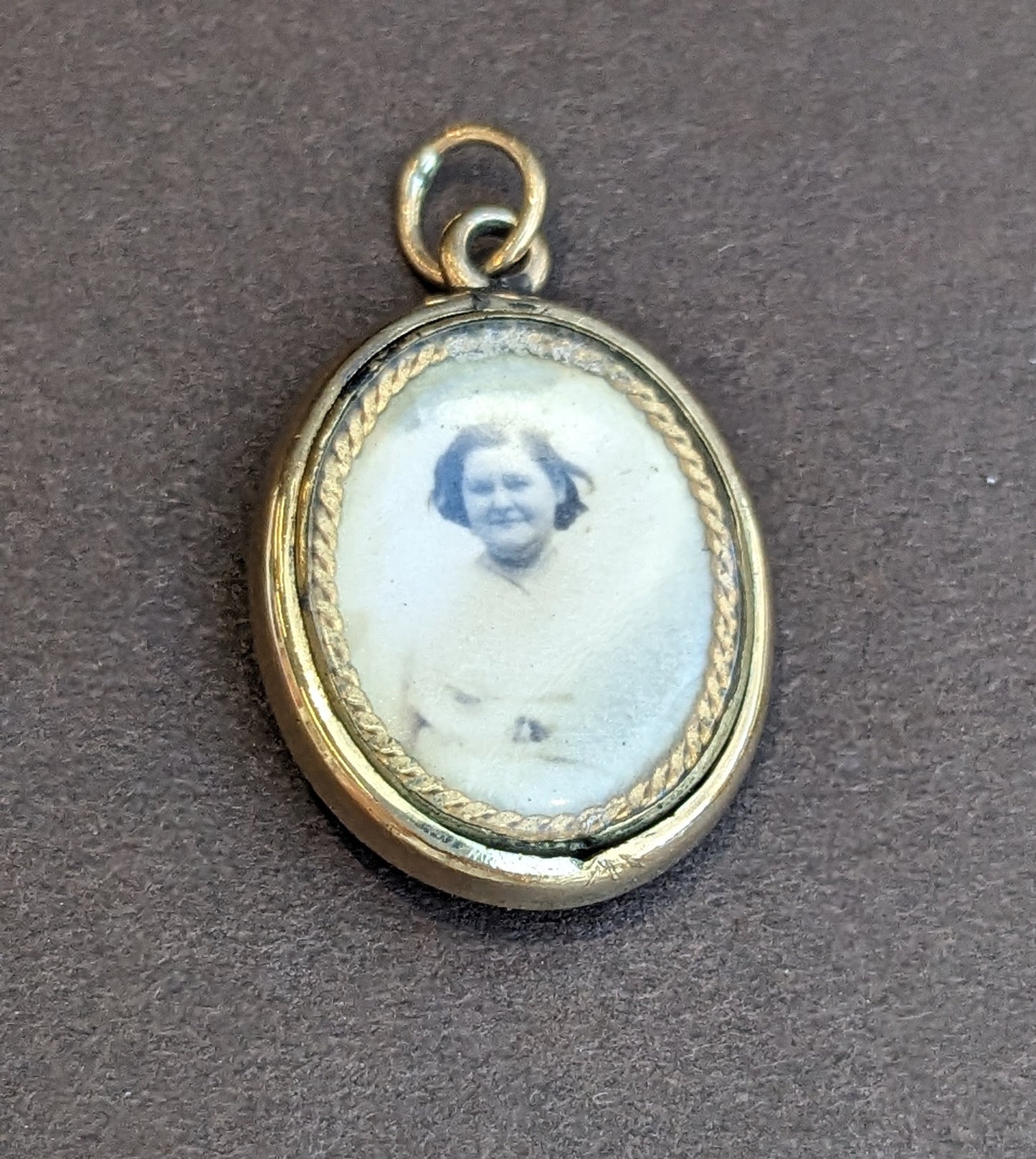 9k Turquoise Locket with Photograph Circa 1910