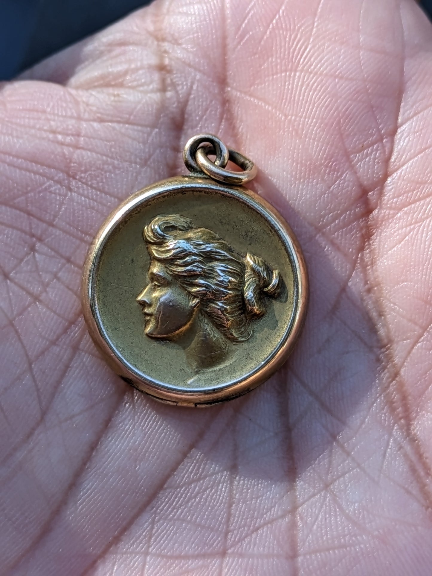 Gibson girl 14k locket