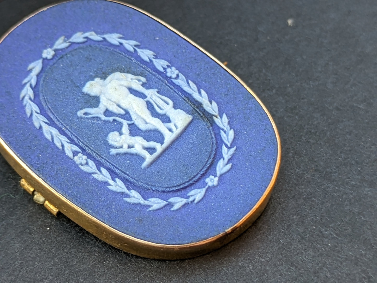 Dark Blue wedgewood cameo brooch/pendant with 9k casing
