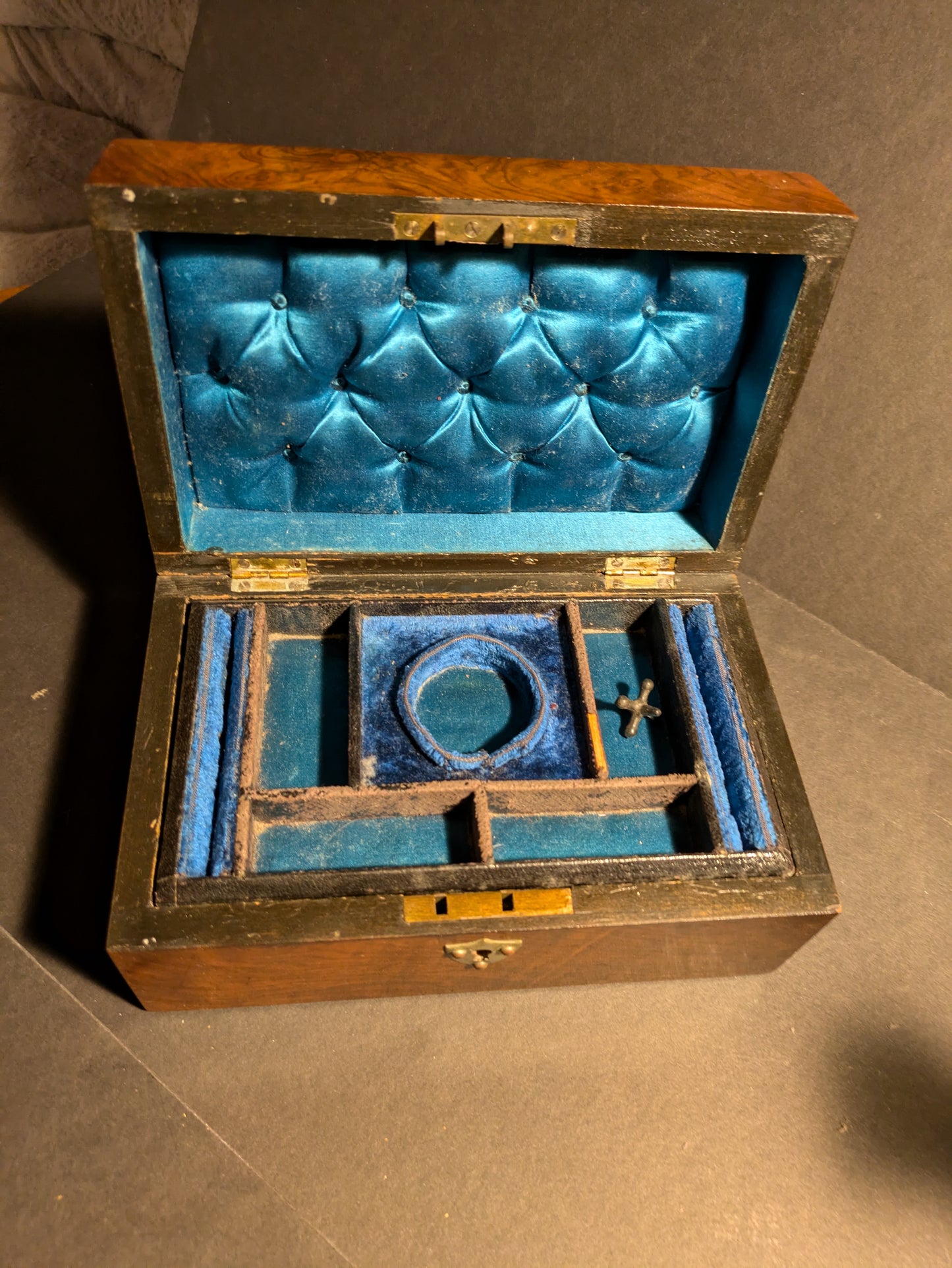 Wooden Antique Lidded Travel Jewelry Box with handle