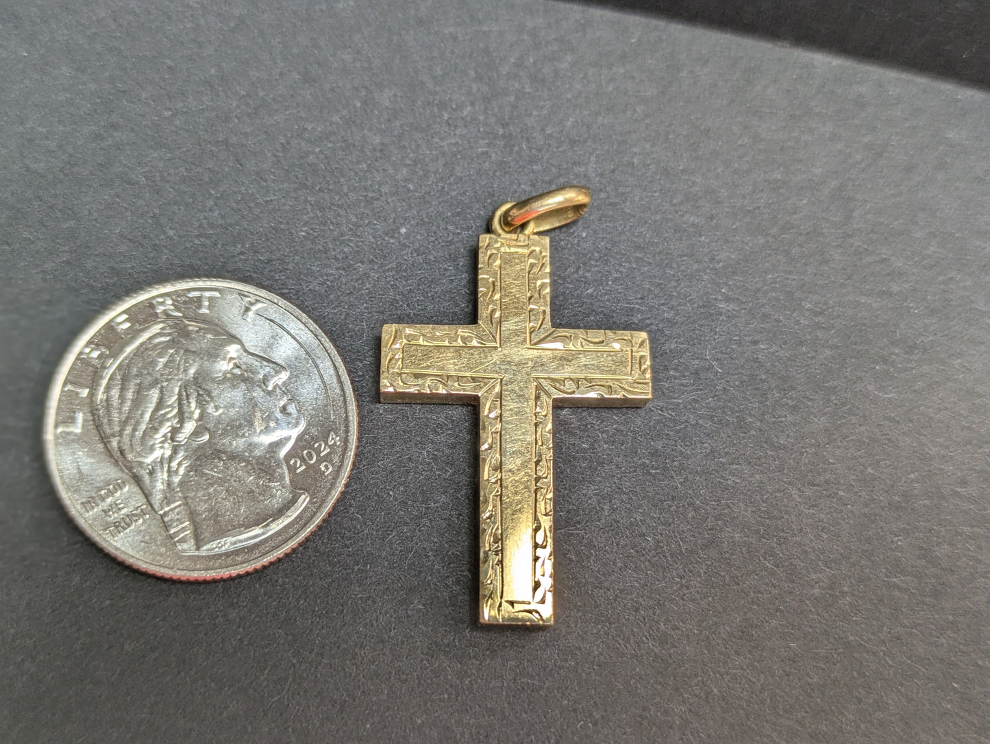 18k Engraved Gold Cross Pendant