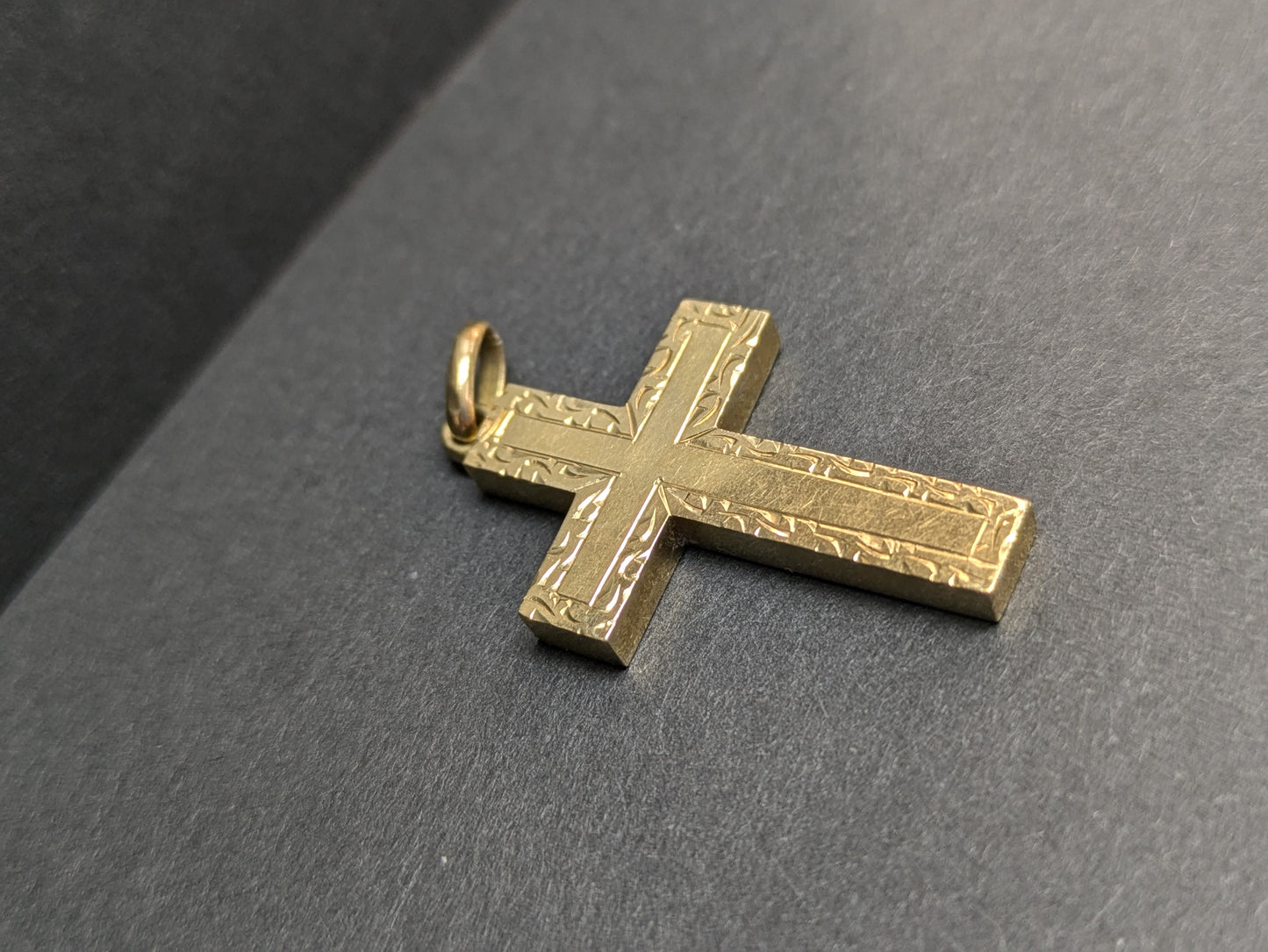 18k Engraved Gold Cross Pendant