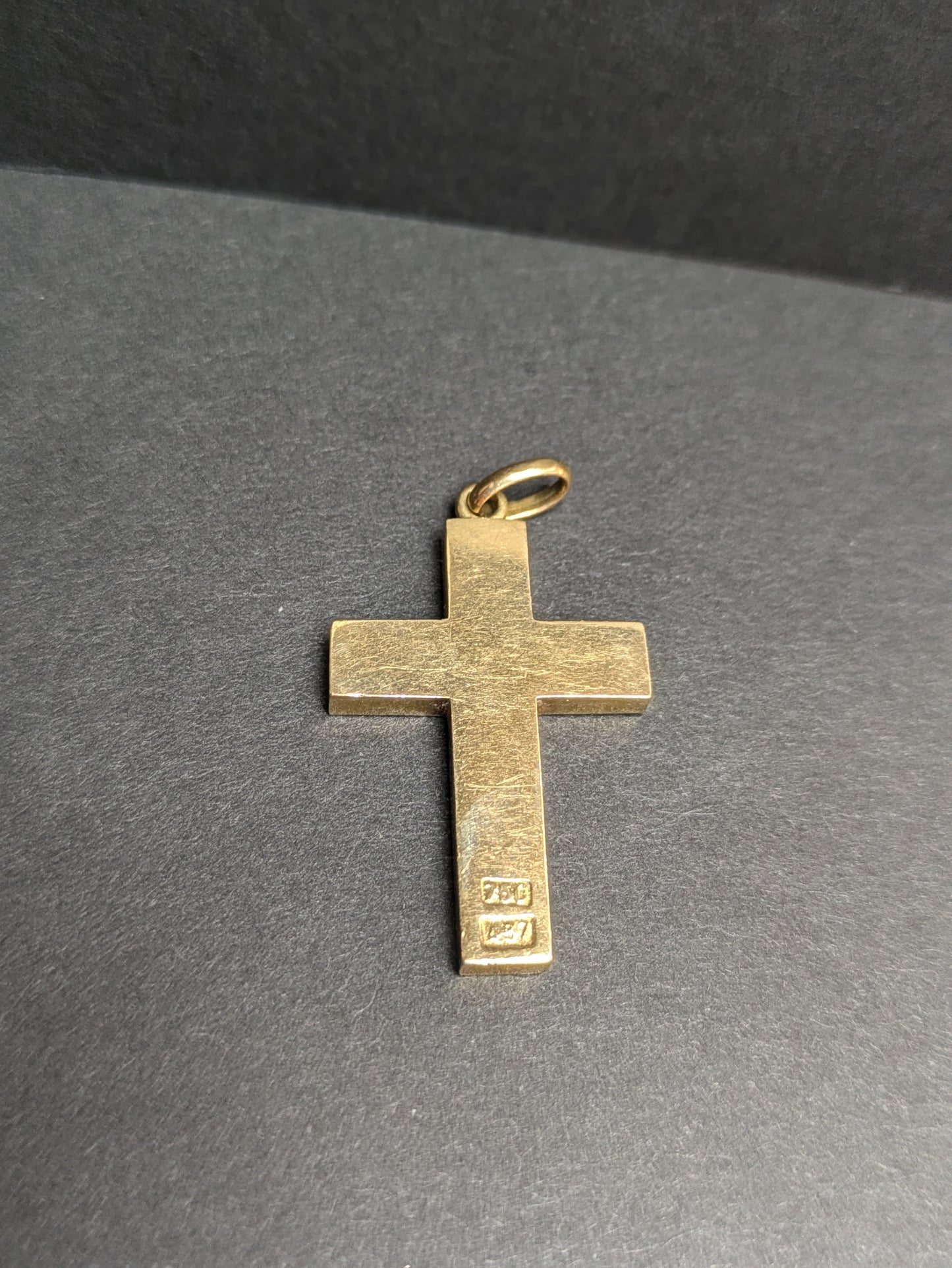 18k Engraved Gold Cross Pendant