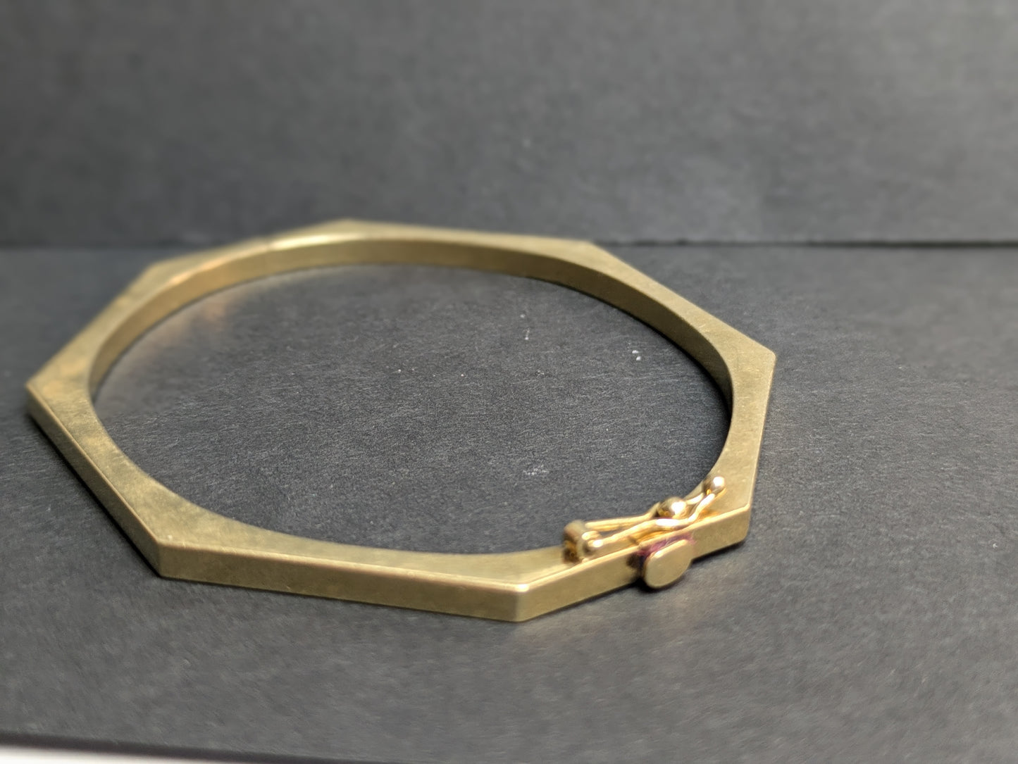 14k Yellow Gold Hinged Bangle Bracelet