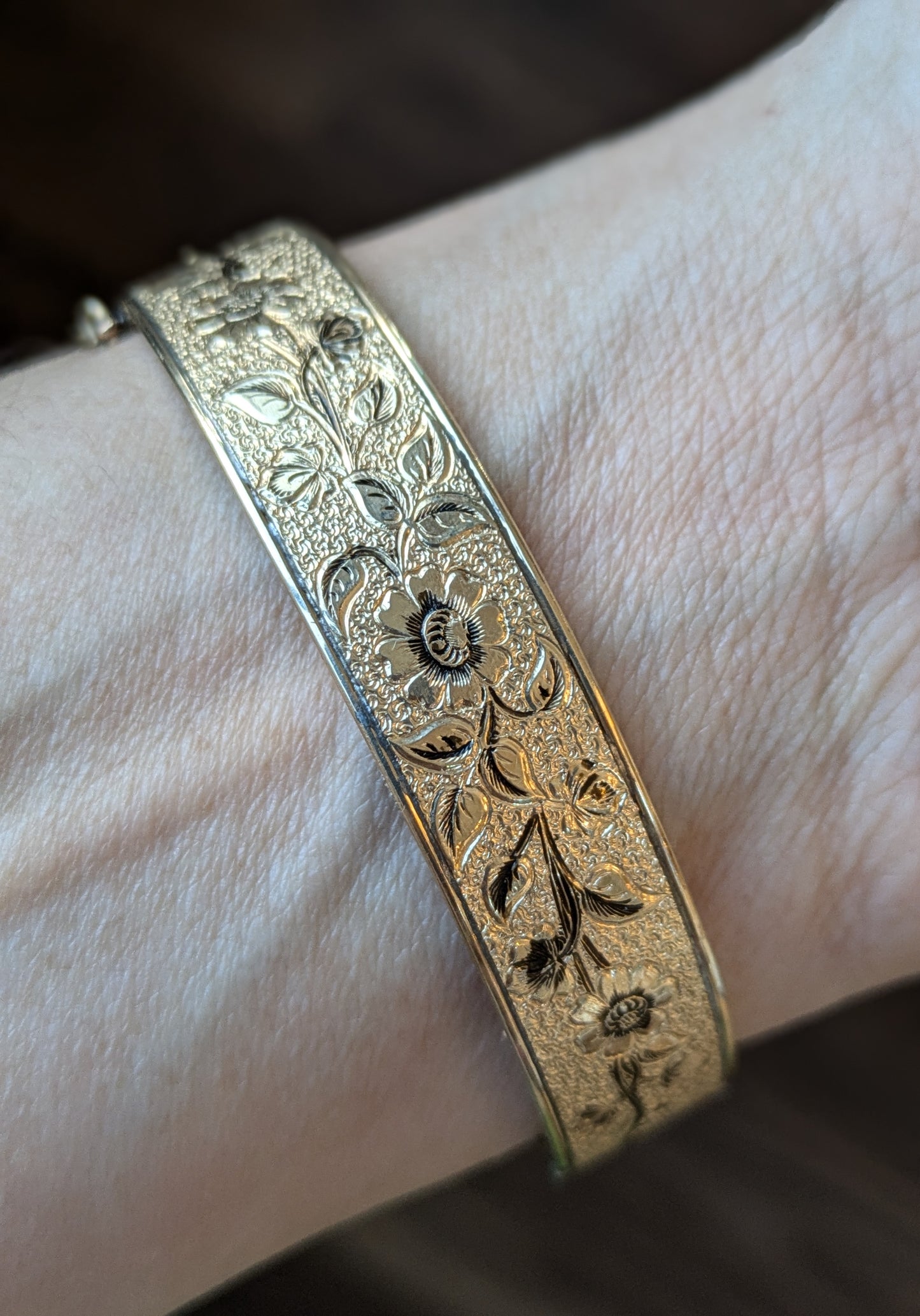 10k Black Enamel Wedding Bangle Bracelet