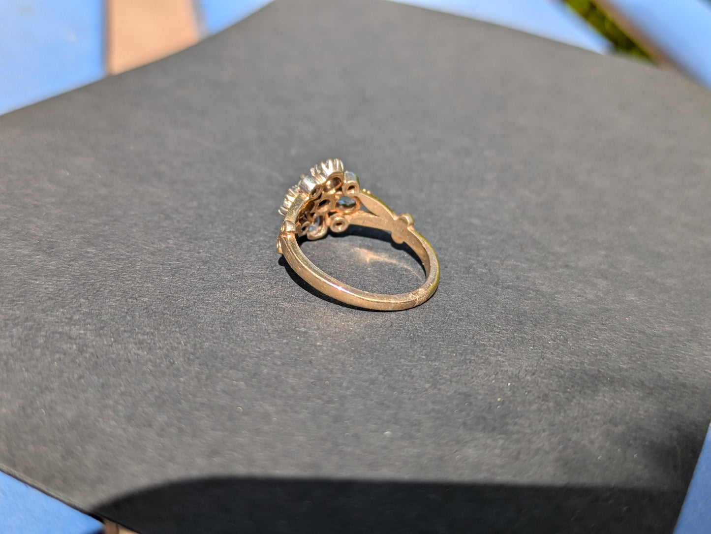 9k Aquamarine & OEC Diamond Ring