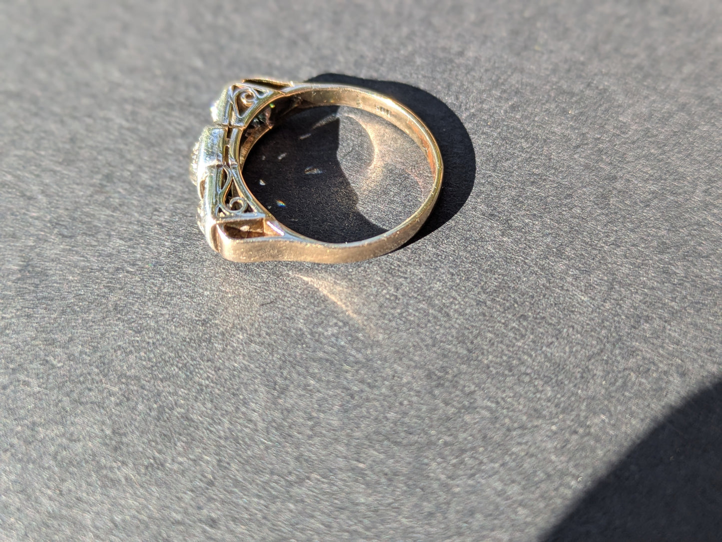 14k German 3 Diamond Ring