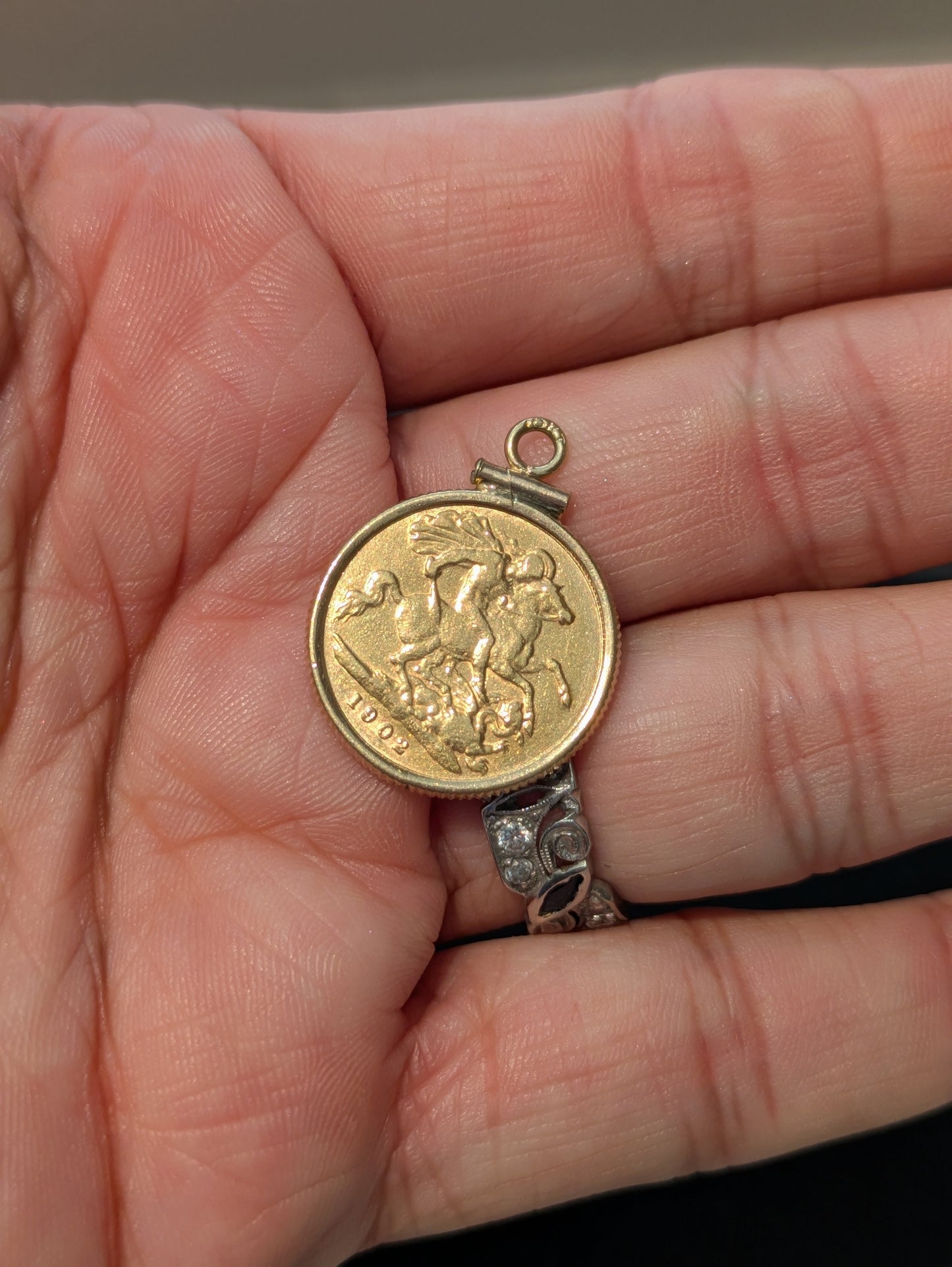 23.4k English Sovereign Coin Pendant in 9k Frames