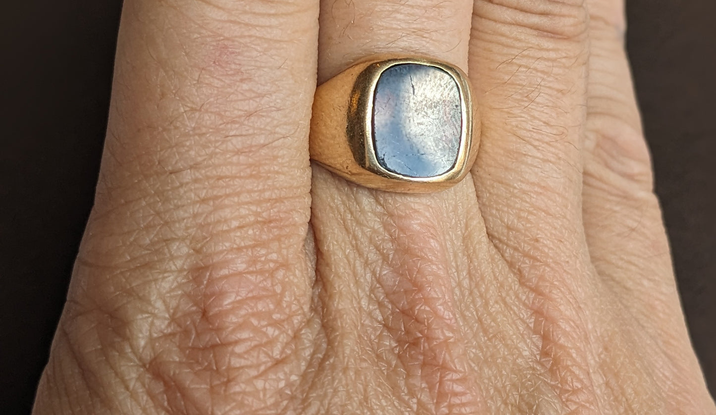 14k Gold and Garnet Signet Style Ring