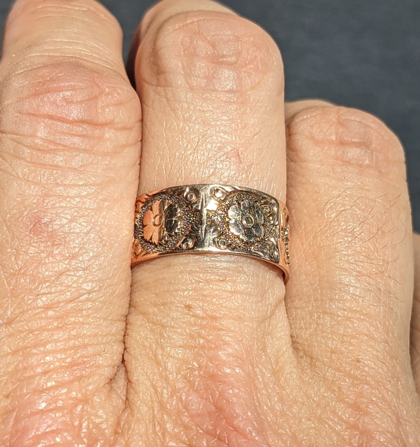 14k Gold Cigar Band With Flower