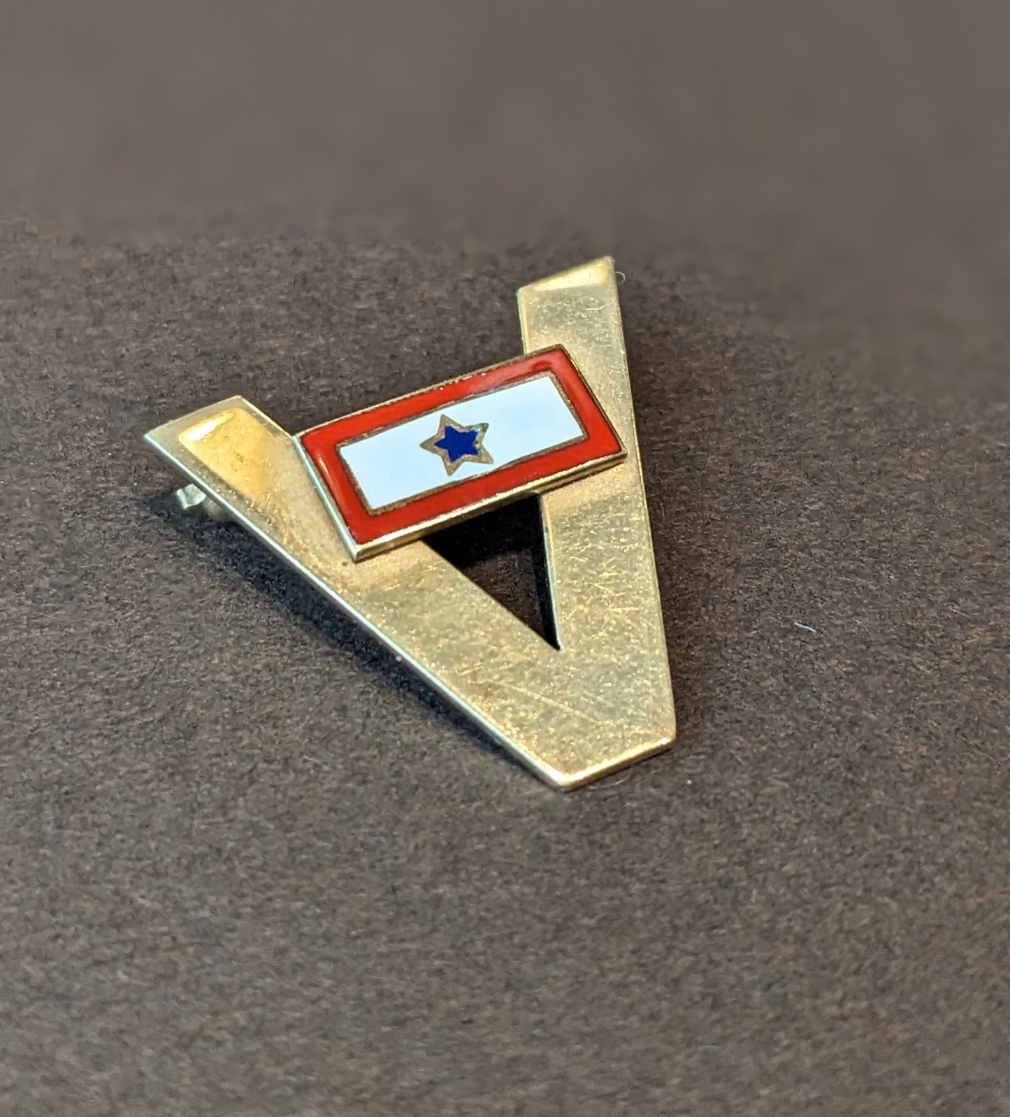 1943 Tiffany & Co 14k Gold Mother's Pin Victory Brooch
