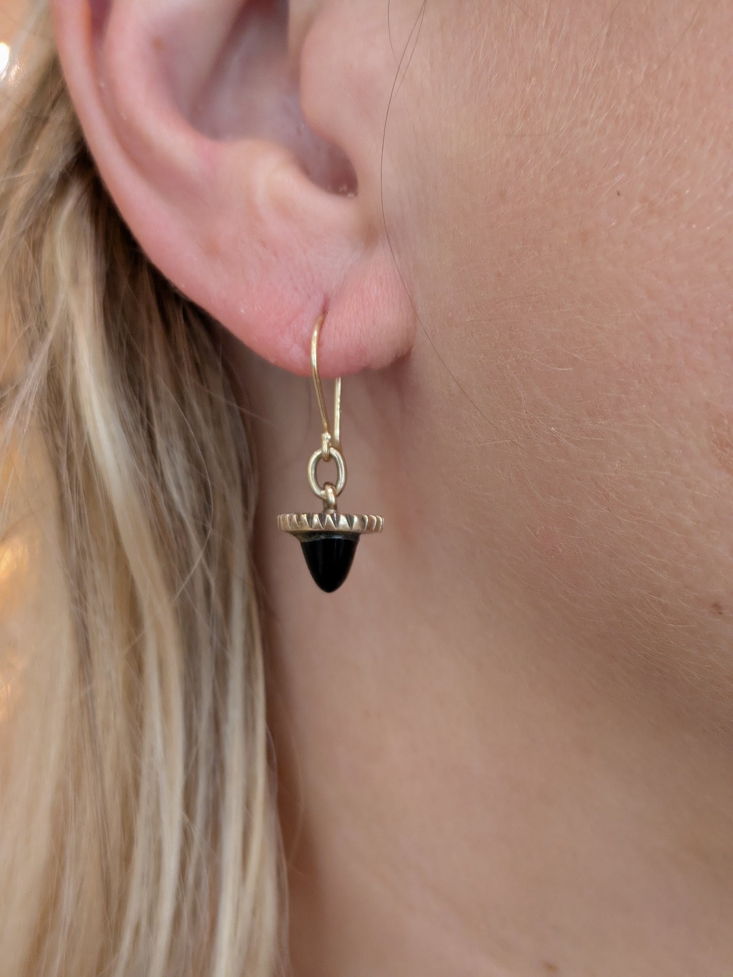 14kt Garnet Acorn Earring