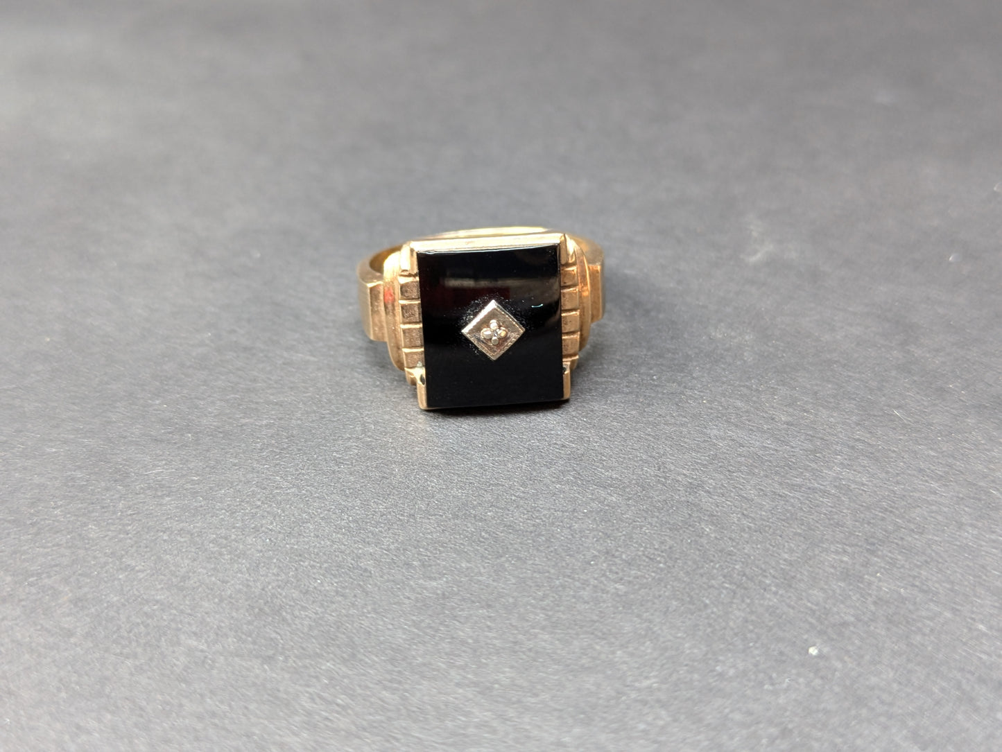 10kt Onyx and Diamond Signet Ring