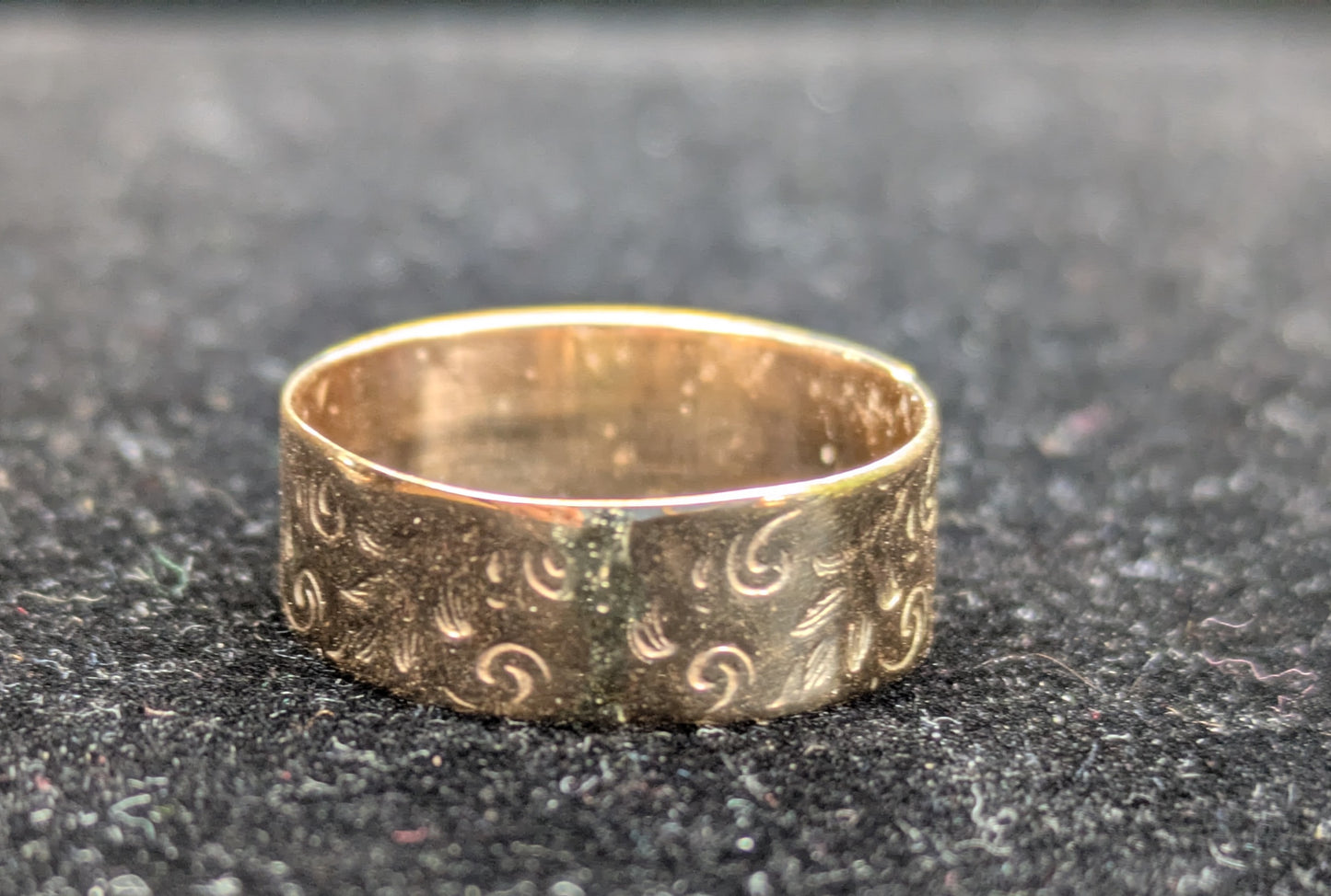 14k Rose Gold Cigar Band with Swirls