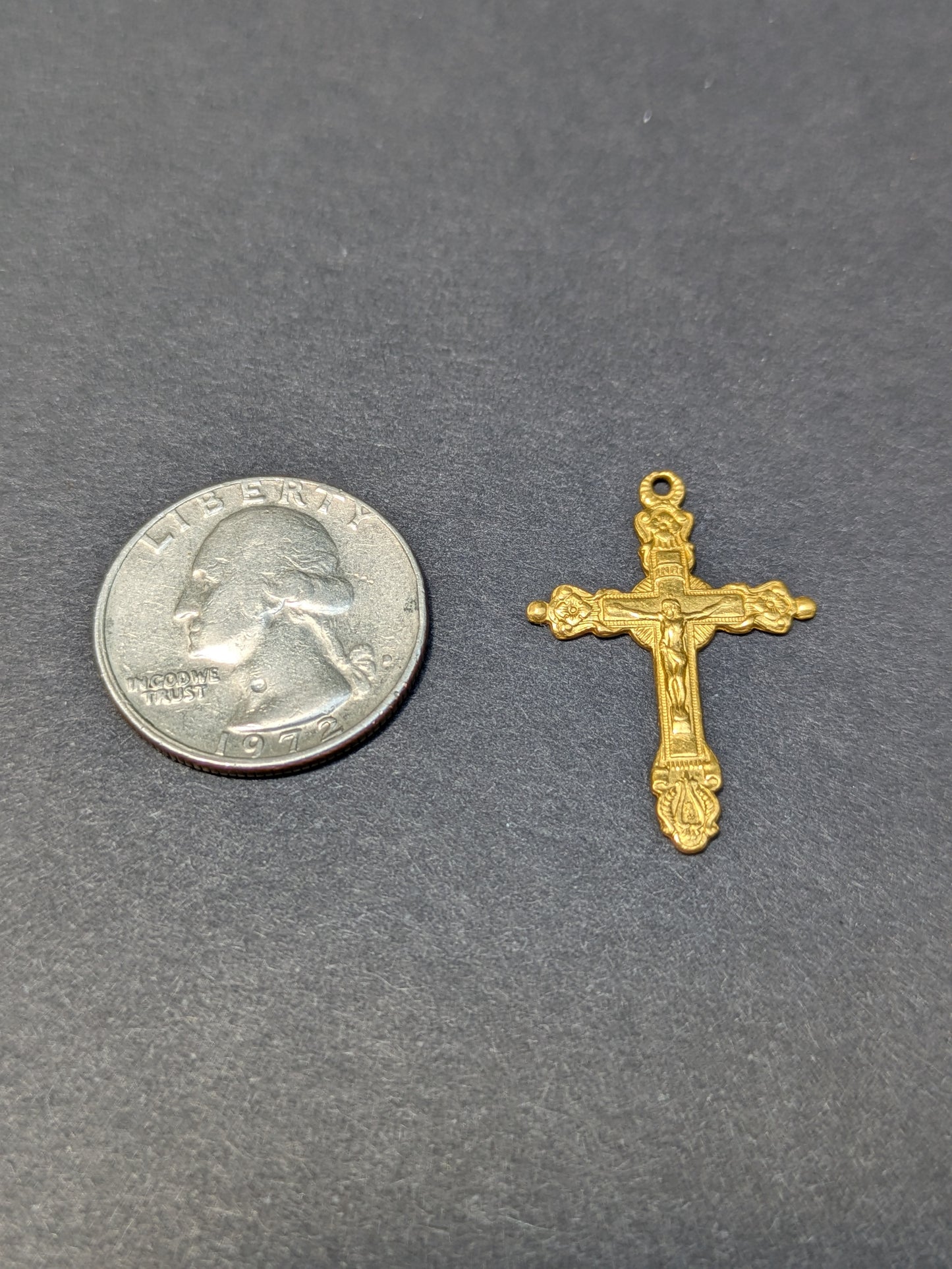 22kt Vintage Crusifix/Cross Pendant