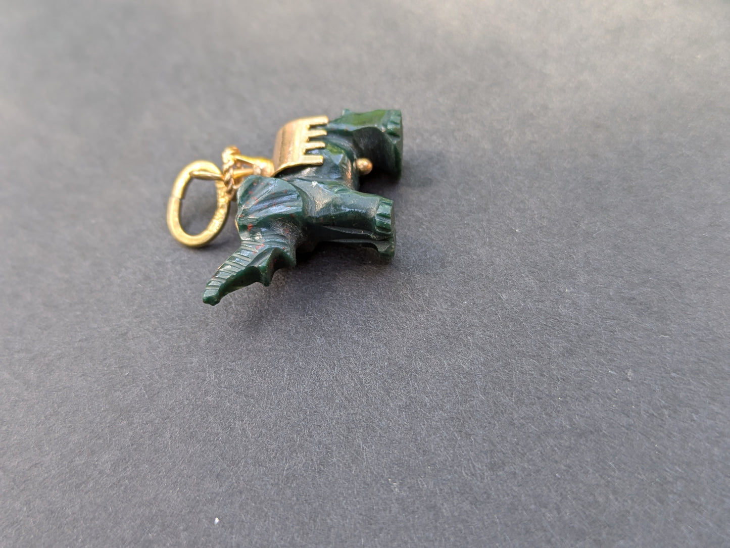 18kt Carved Elephant Charm