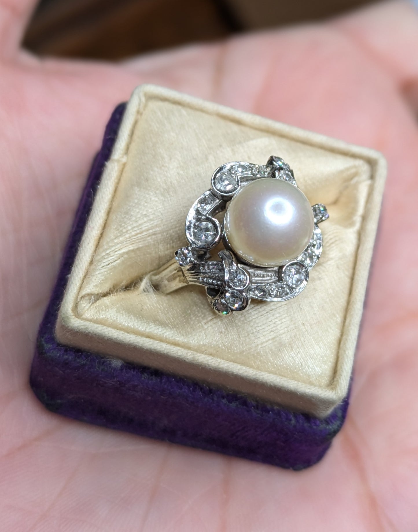 14k White Gold Pearl and Diamond Swirls Ring