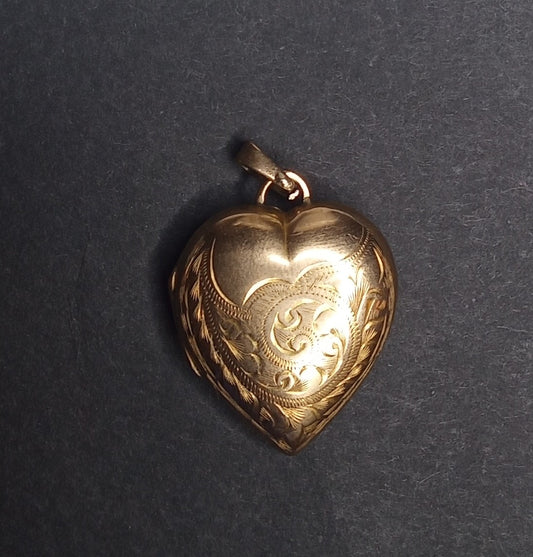 9k Interwar years Engraved Heart Locket