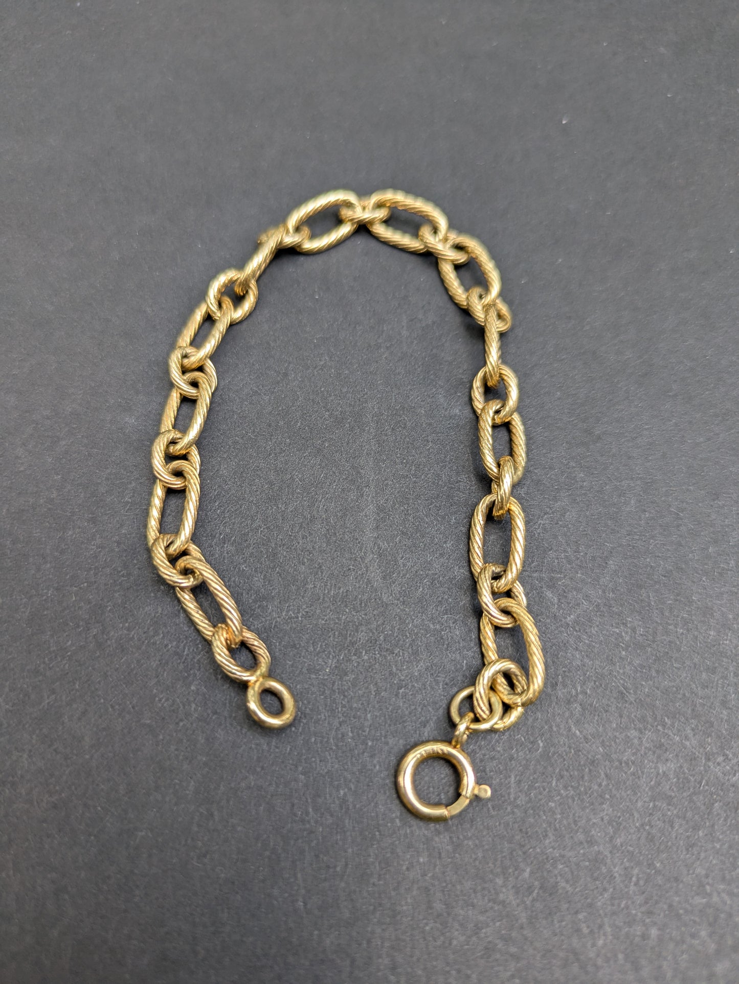 14kt Elongated Oval Bracelet Rope Detailing