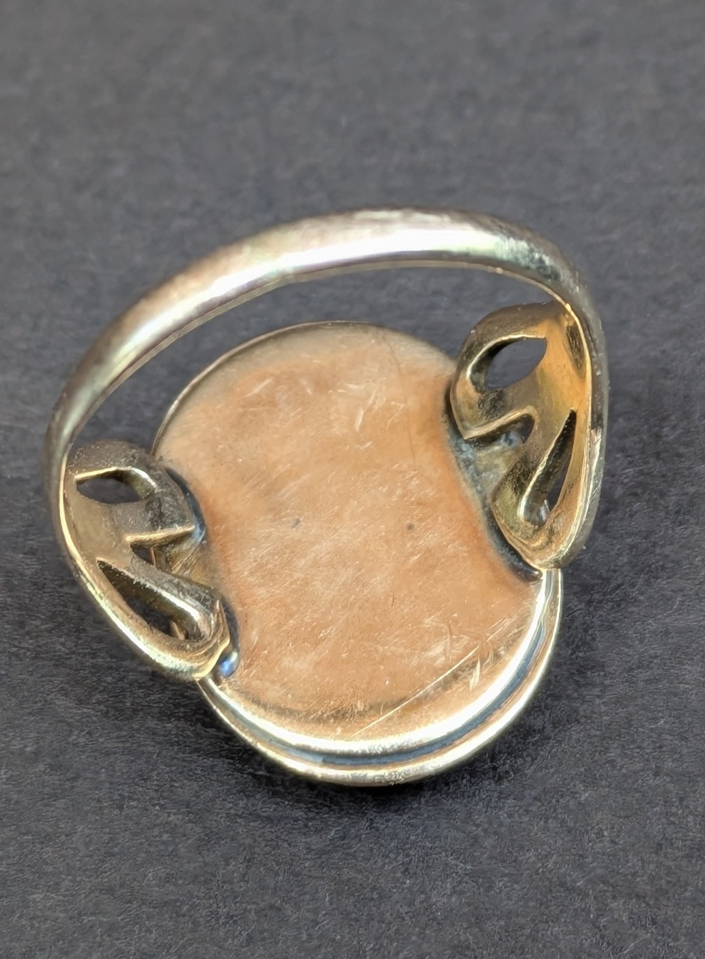 14kt Sheild Cameo Ring