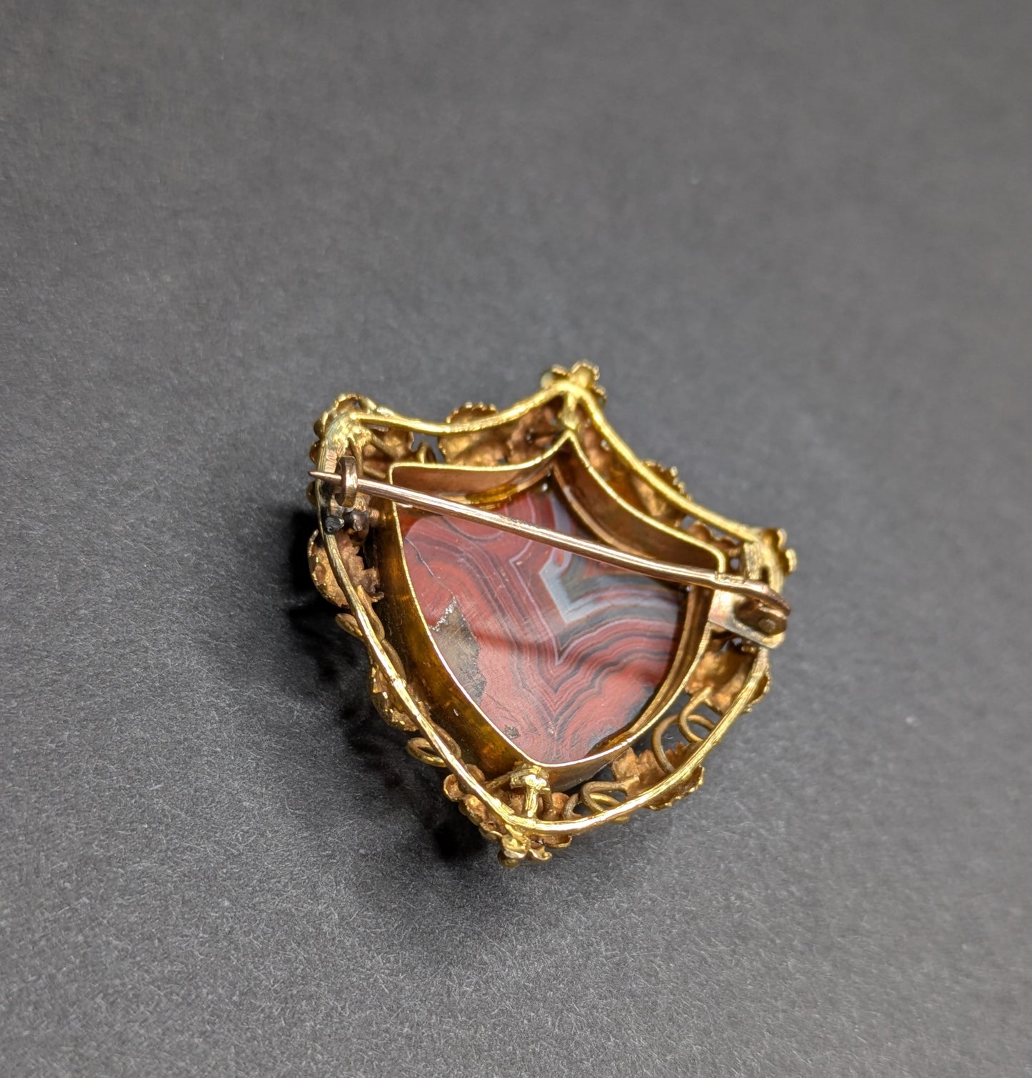 Early Victoria Agate Shield Brooch