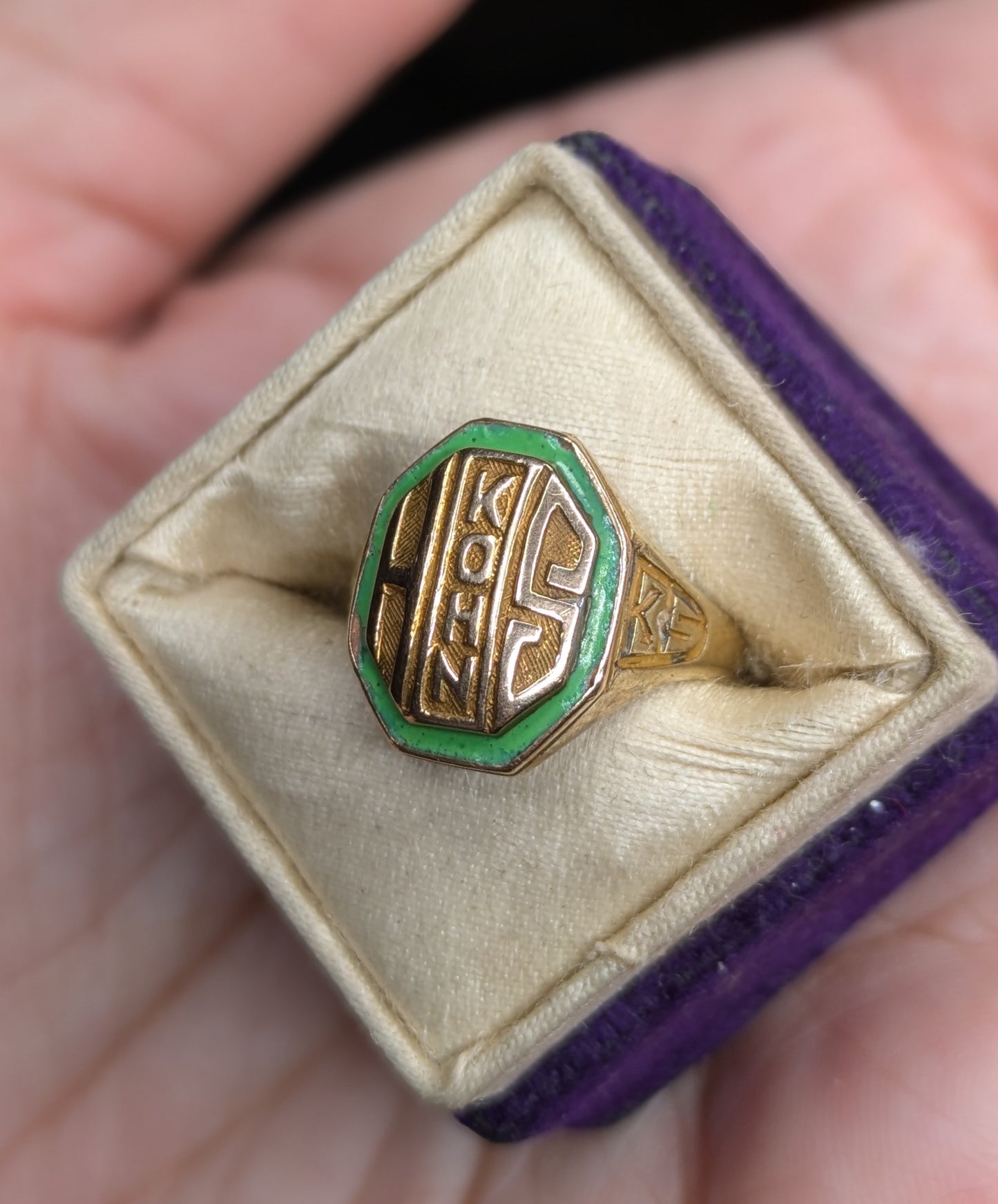 10k Green Enamel Signet Style Graduation Ring