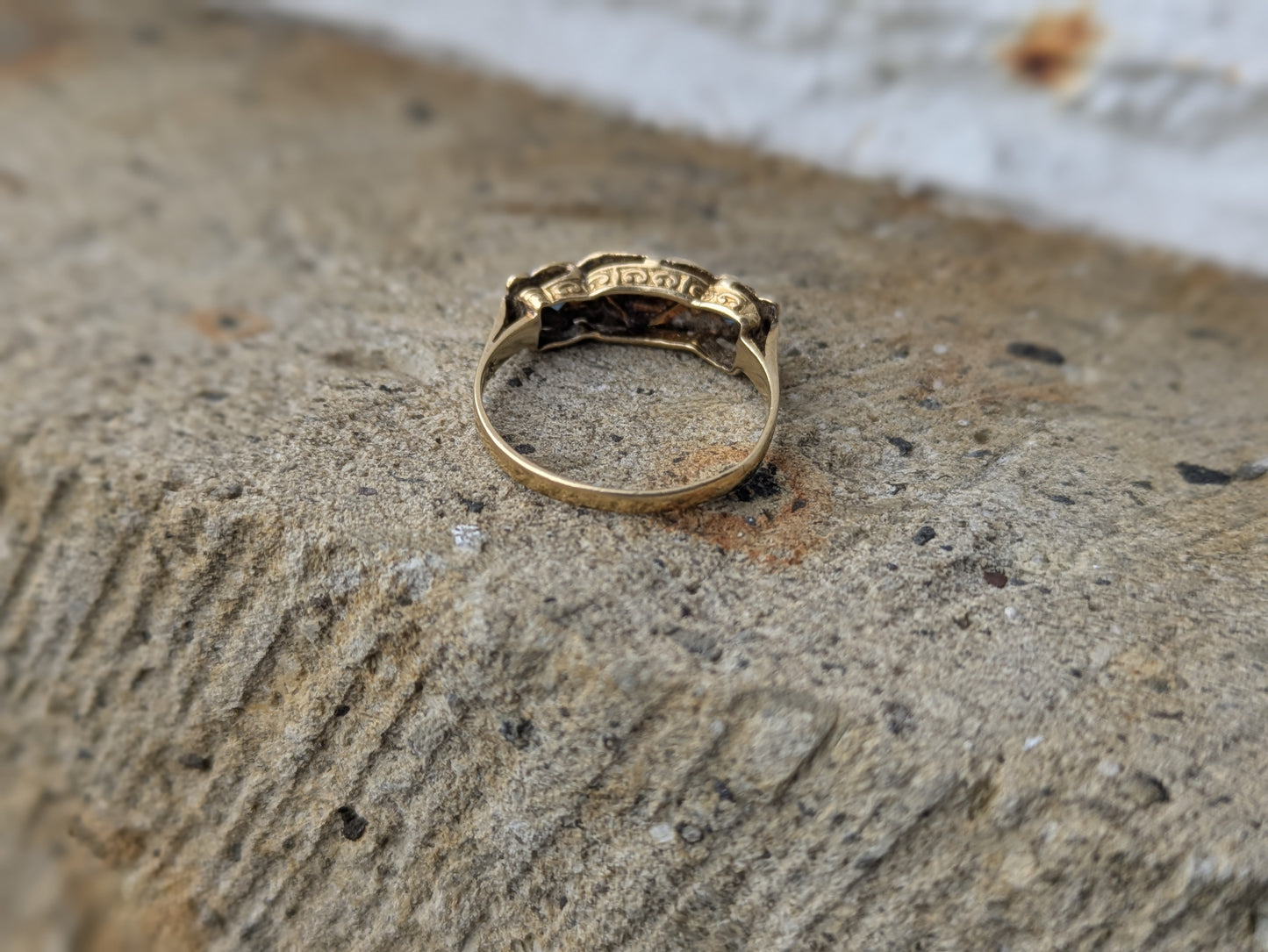 Edwardian 18kt and Platinium Mine Cut and Sapphire Ring