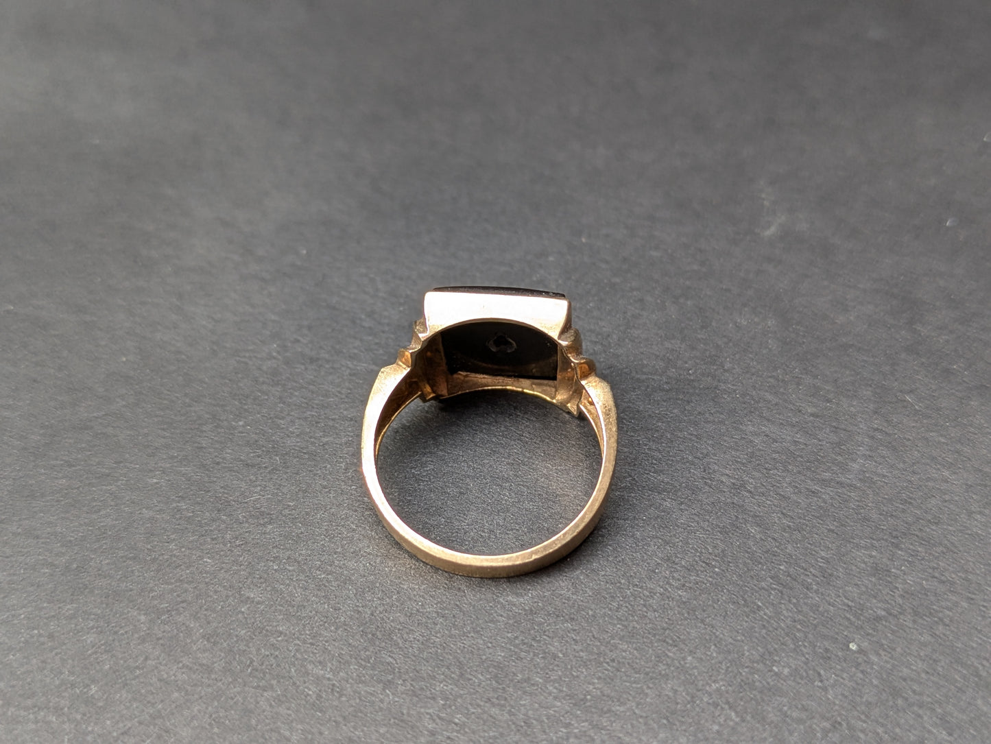 10kt Onyx and Diamond Signet Ring