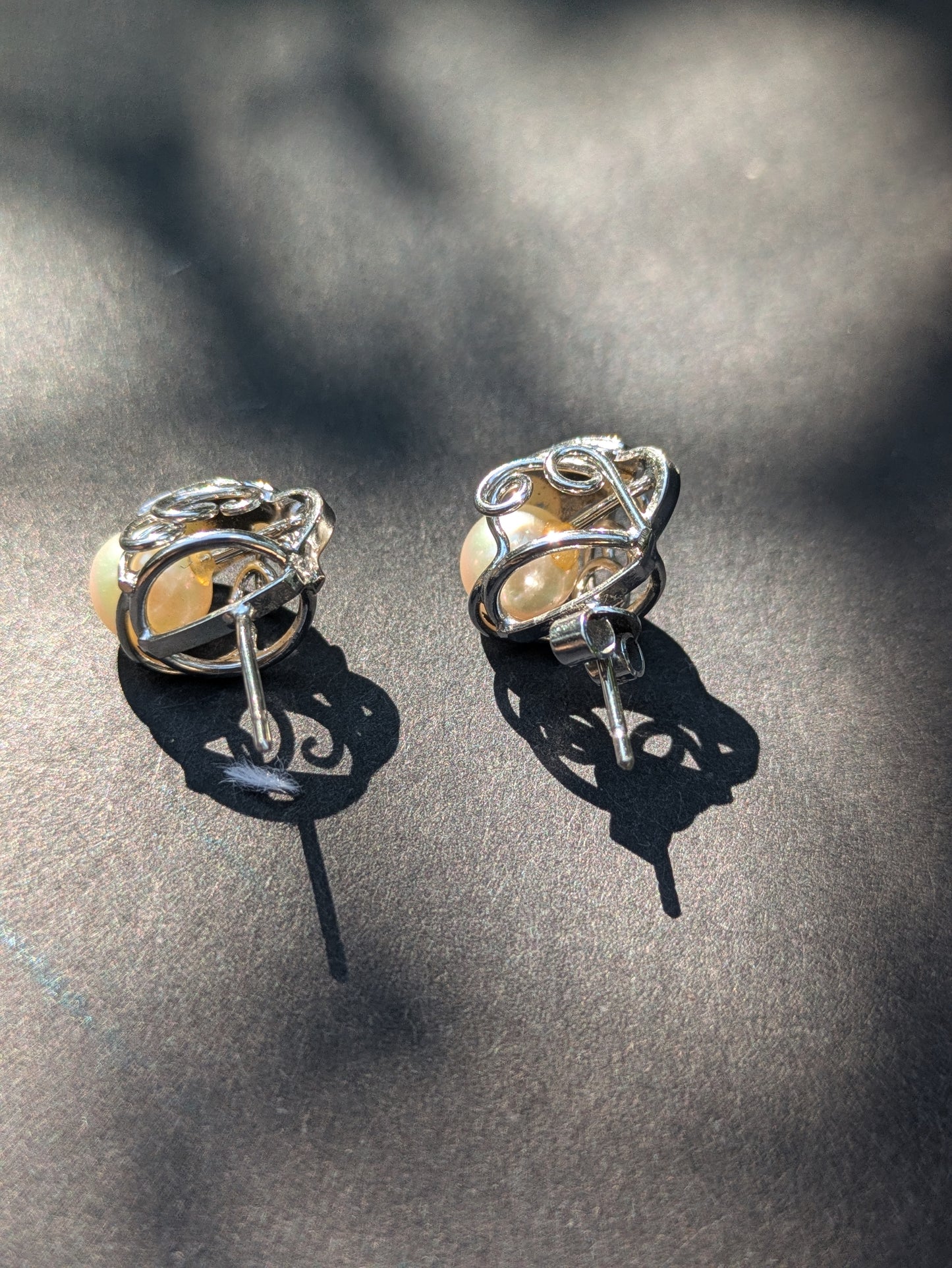 14k White Gold and Pearl Stud Earrings with Diamonds