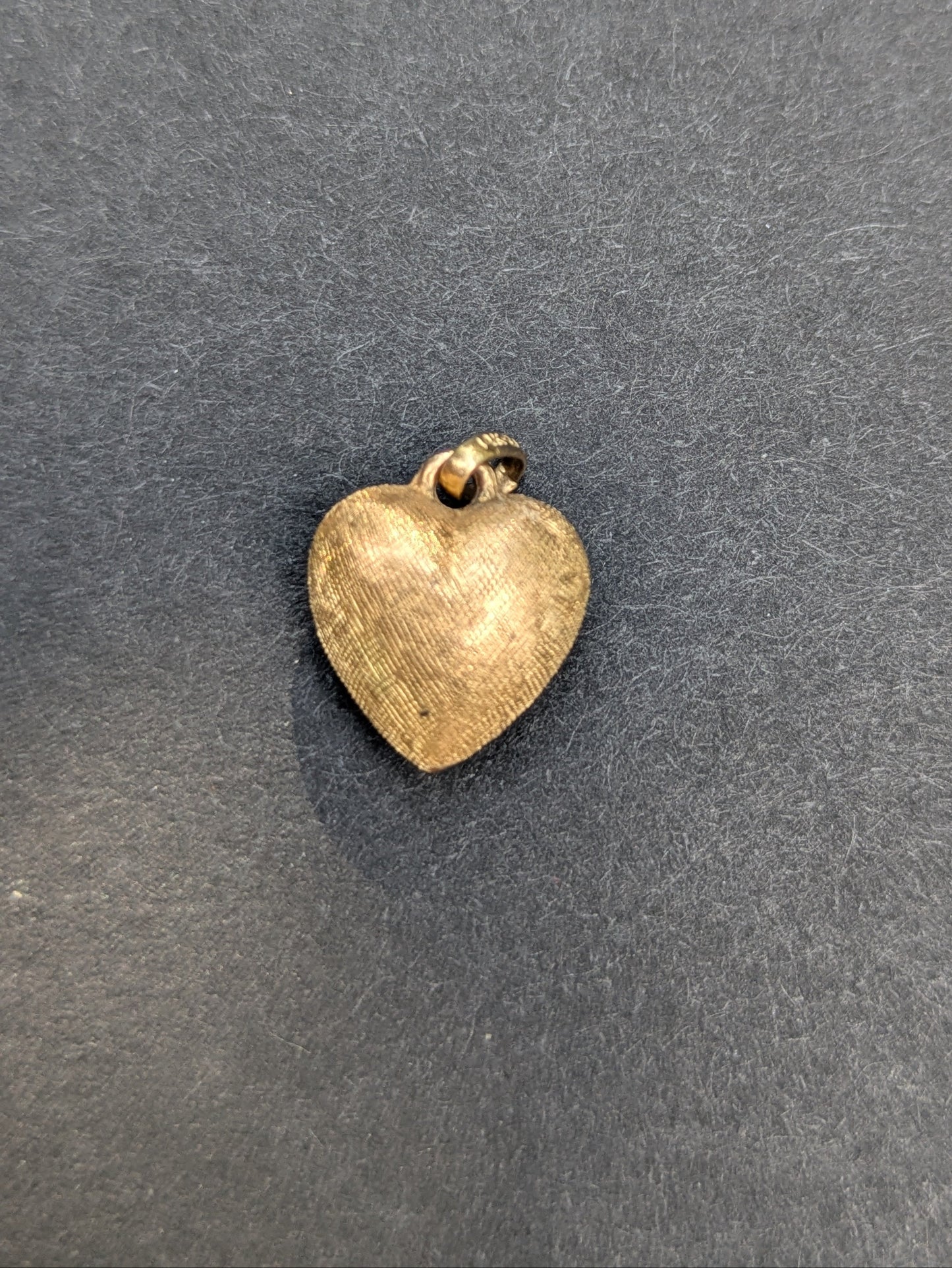 Small 14kt Florentine Finished Puffy Heart