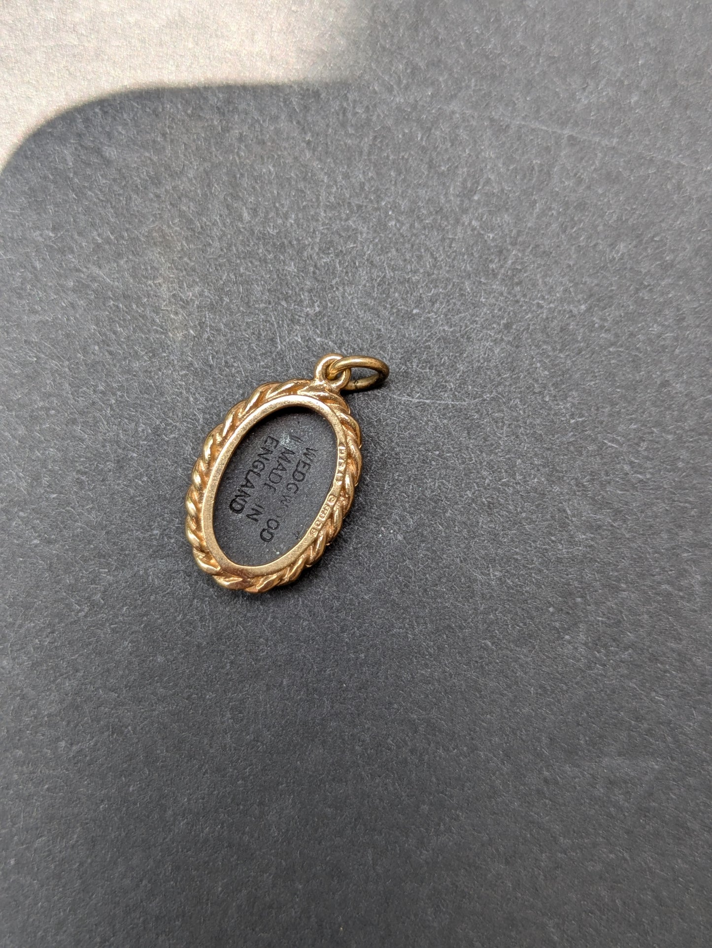 9k Wedgewood Pendant with Figure