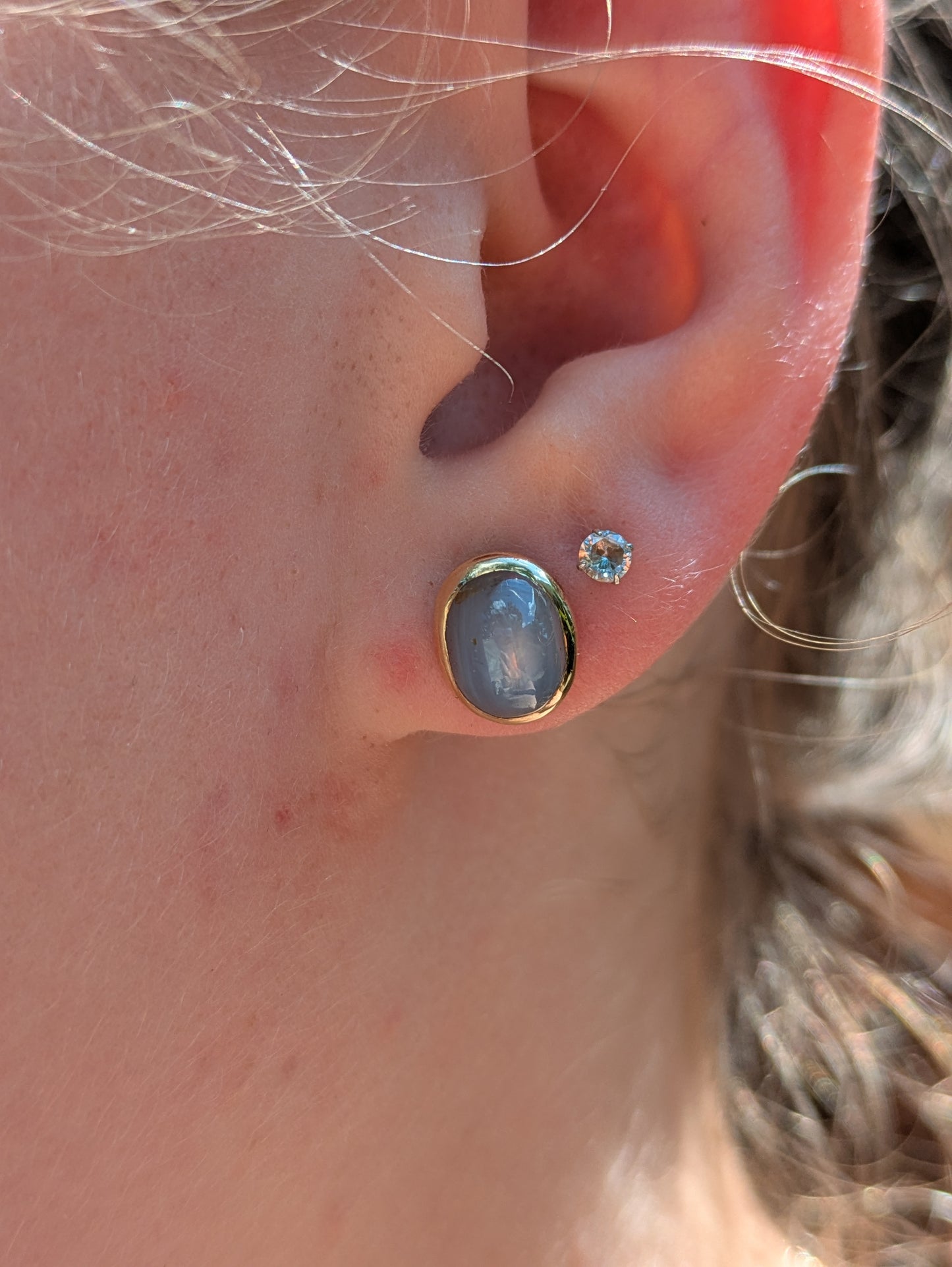 14kt white Gold Sugarloaf Sapphire Stud Earrings