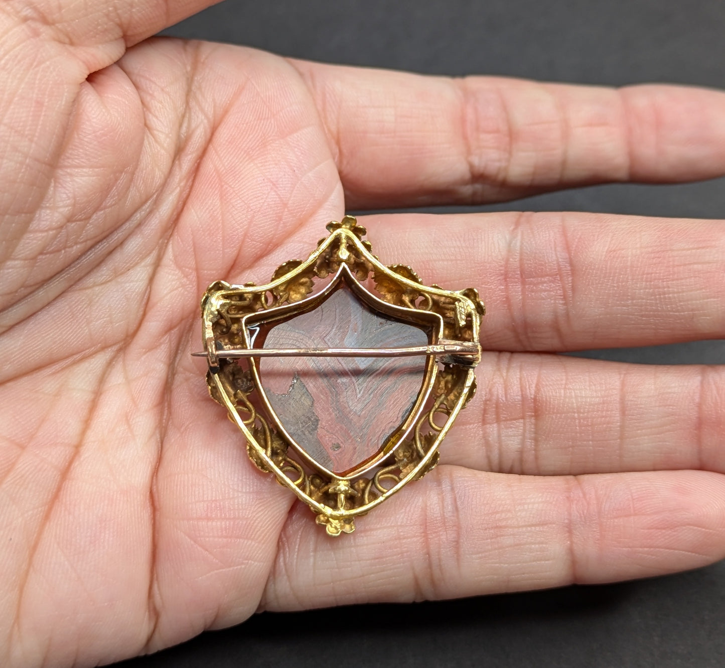 Early Victoria Agate Shield Brooch