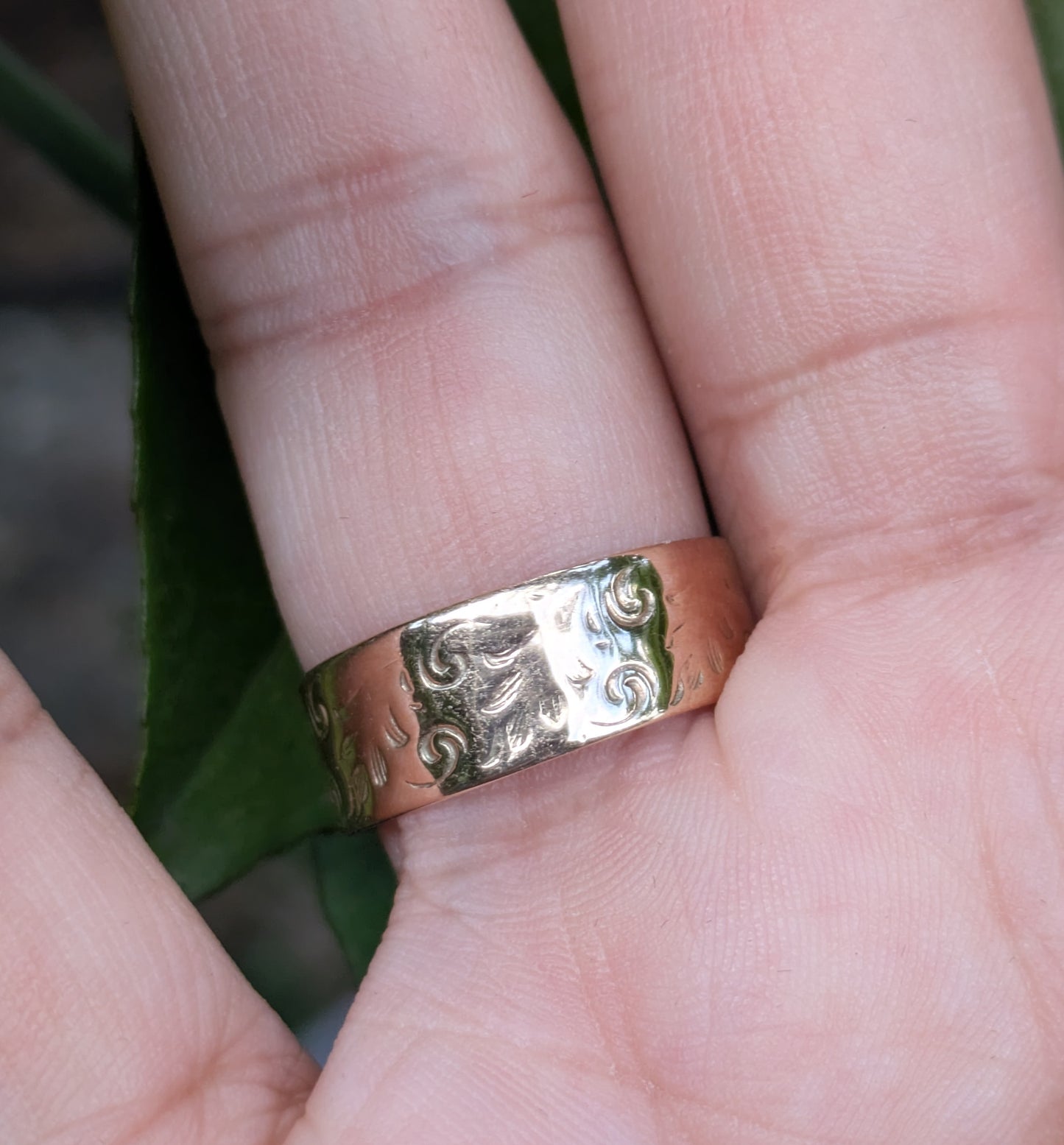 14k Rose Gold Cigar Band with Swirls