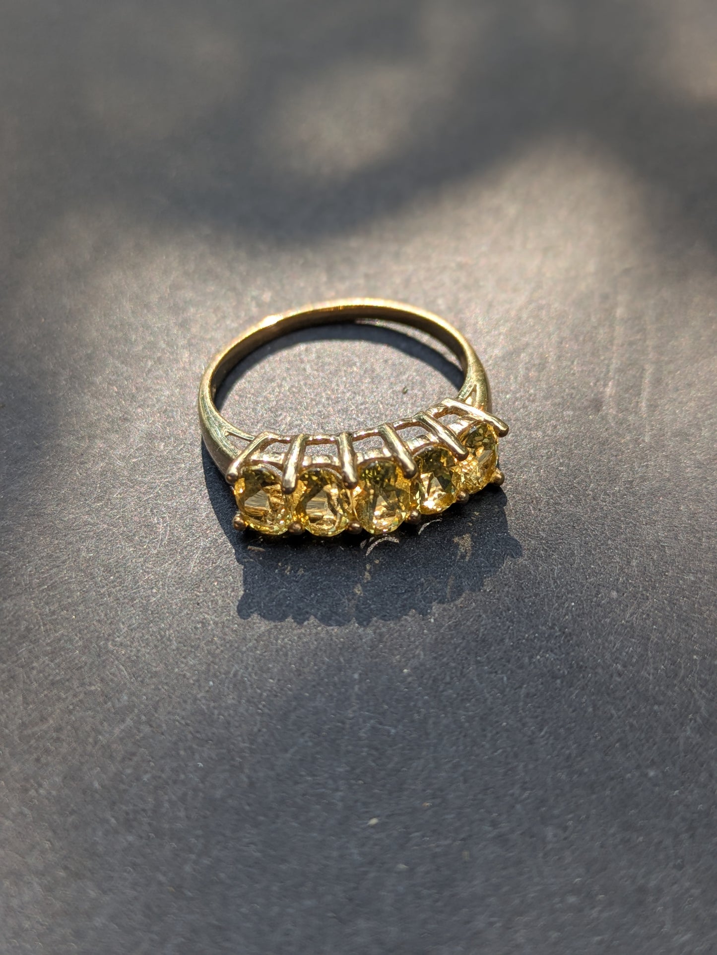 9k Oval Stone Citrine Ring