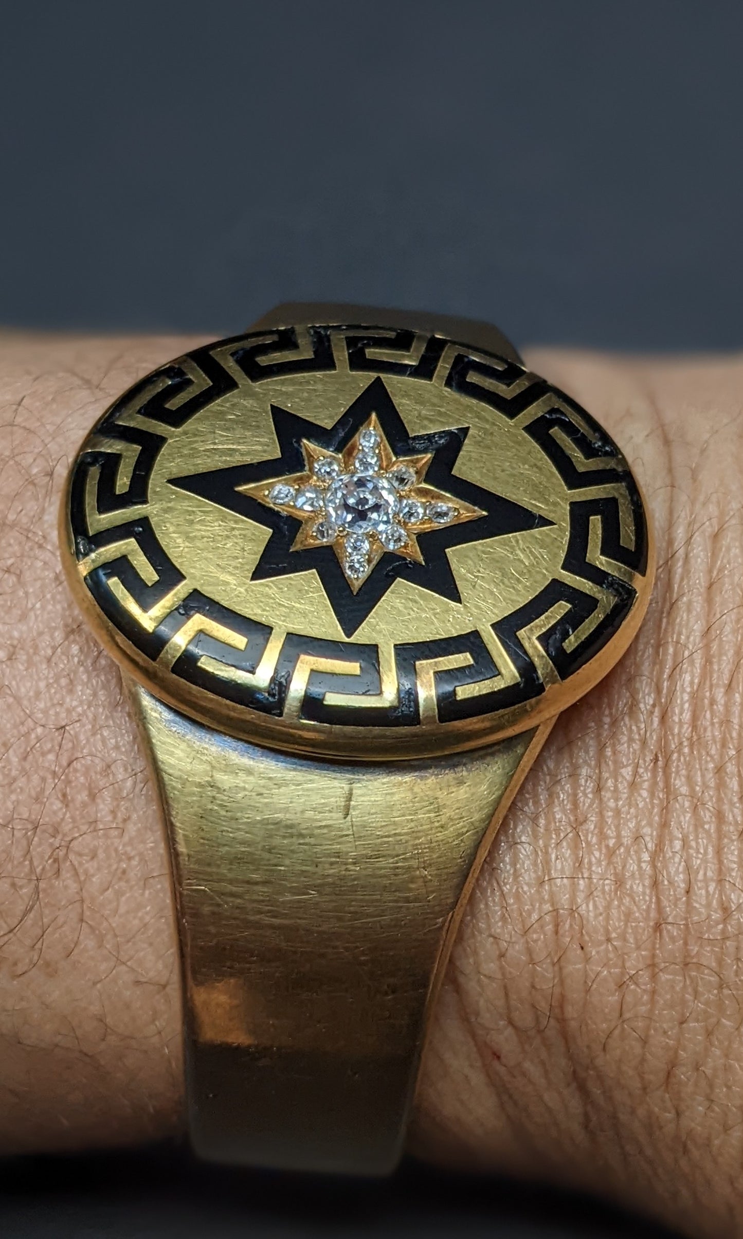Exceptional Yellow Gold Locket Mourning Bracelet