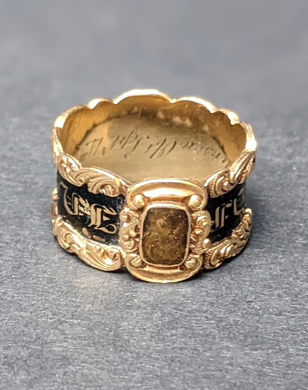 Black enamel mourning ring - Thomas Pattinson