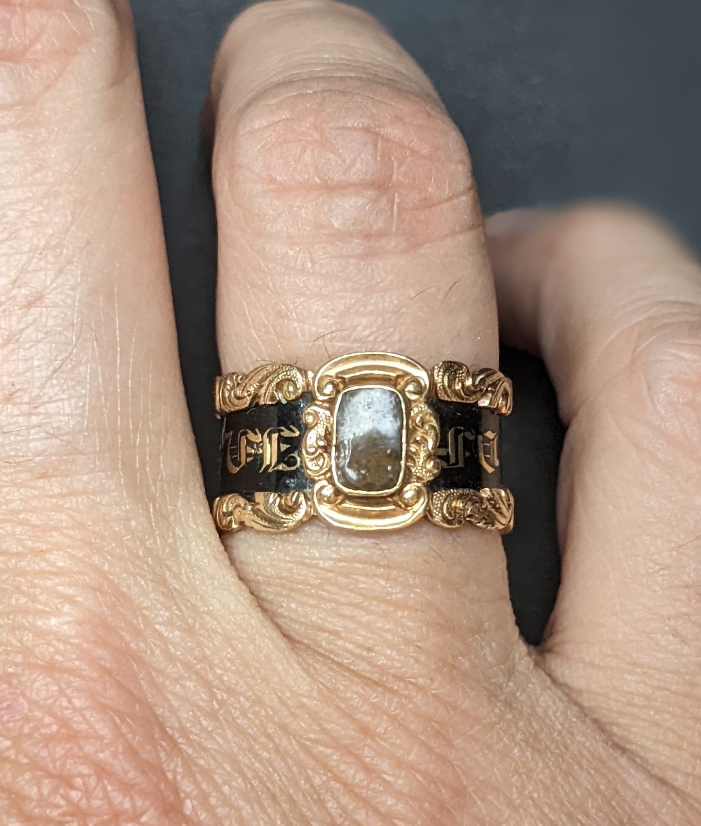Black enamel mourning ring - Thomas Pattinson
