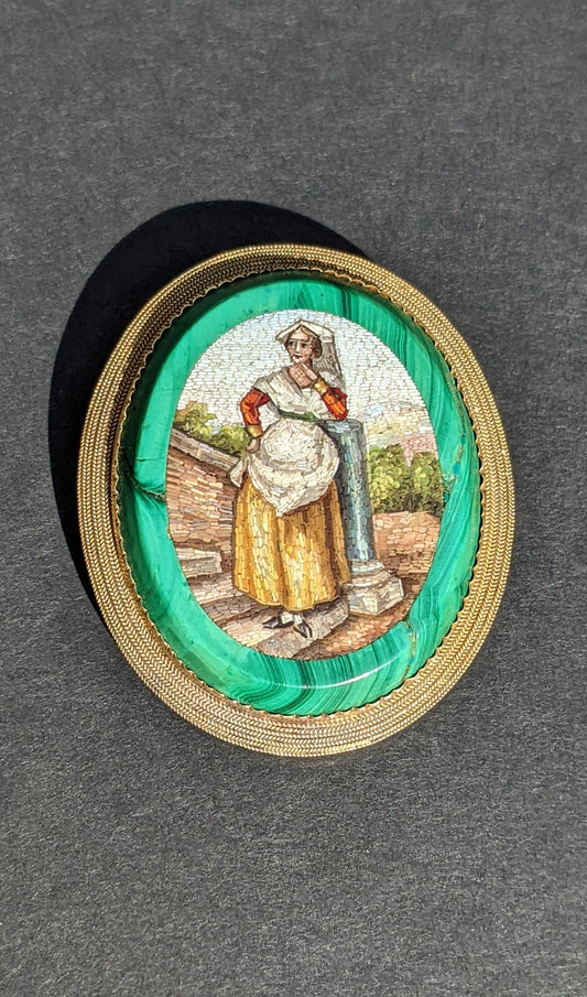 18k Malachite figural Micro mosaic brooch/pendant