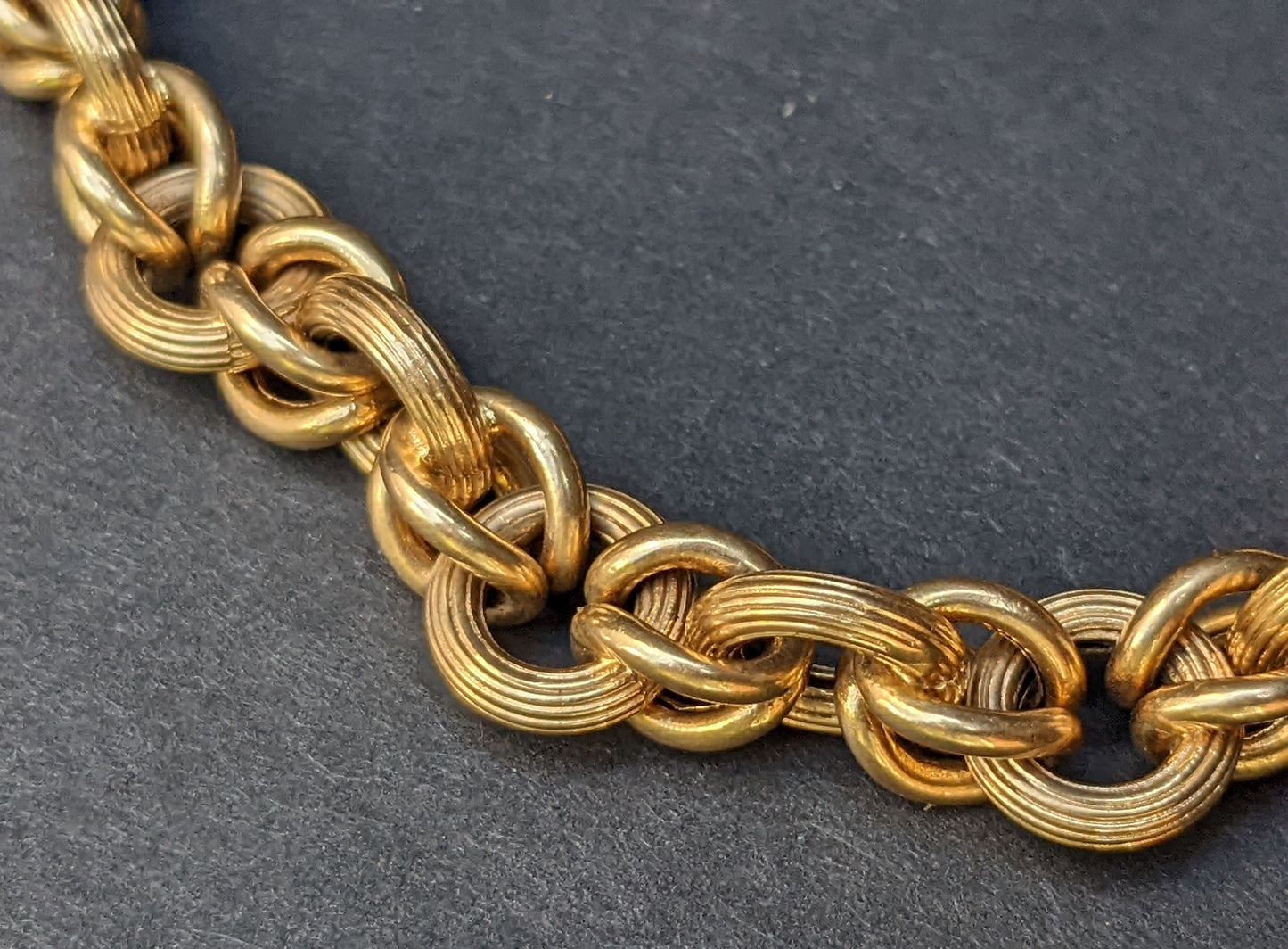 Vintage chunky 18k bracelet